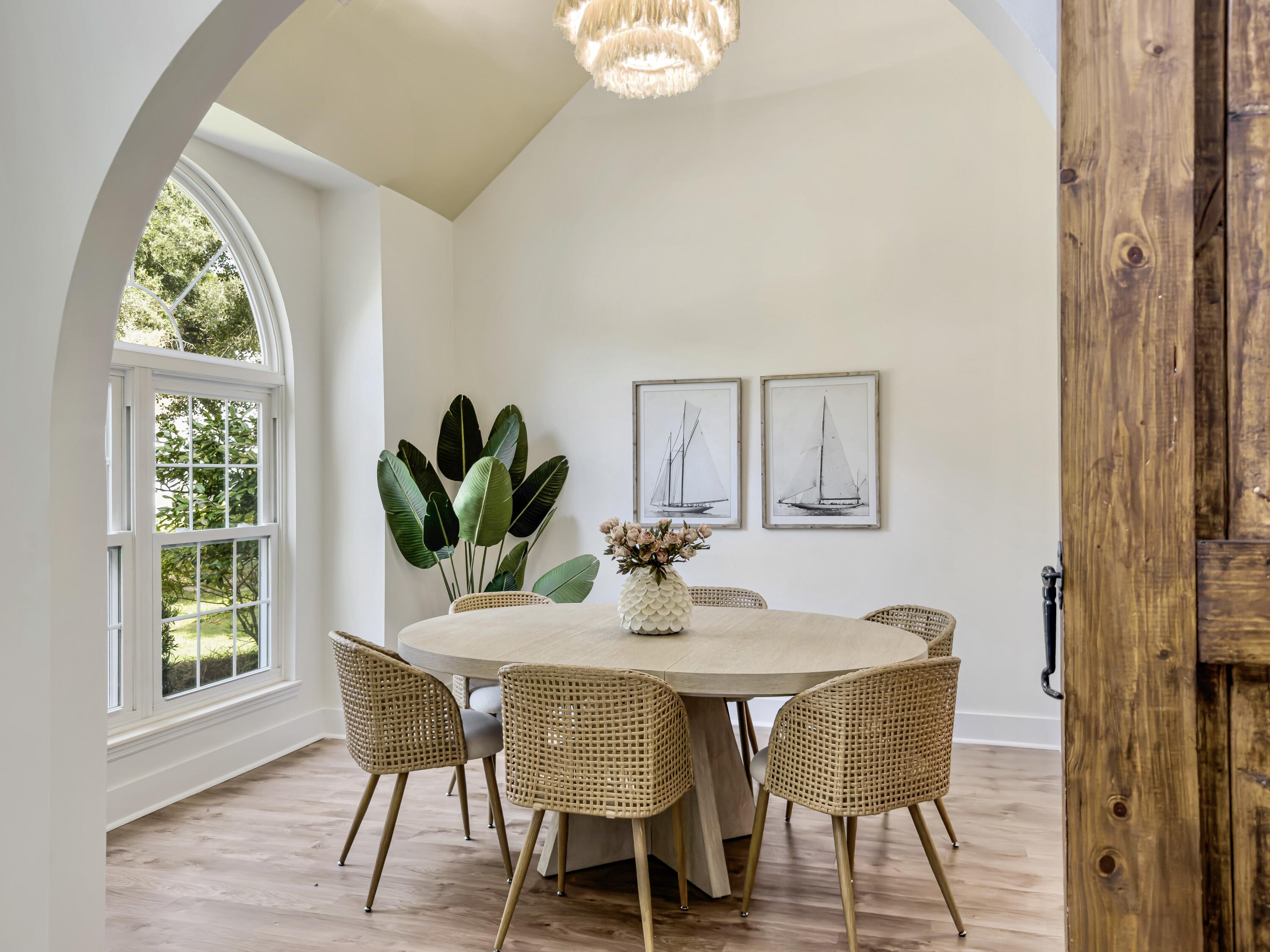 2085 Country Manor Drive
