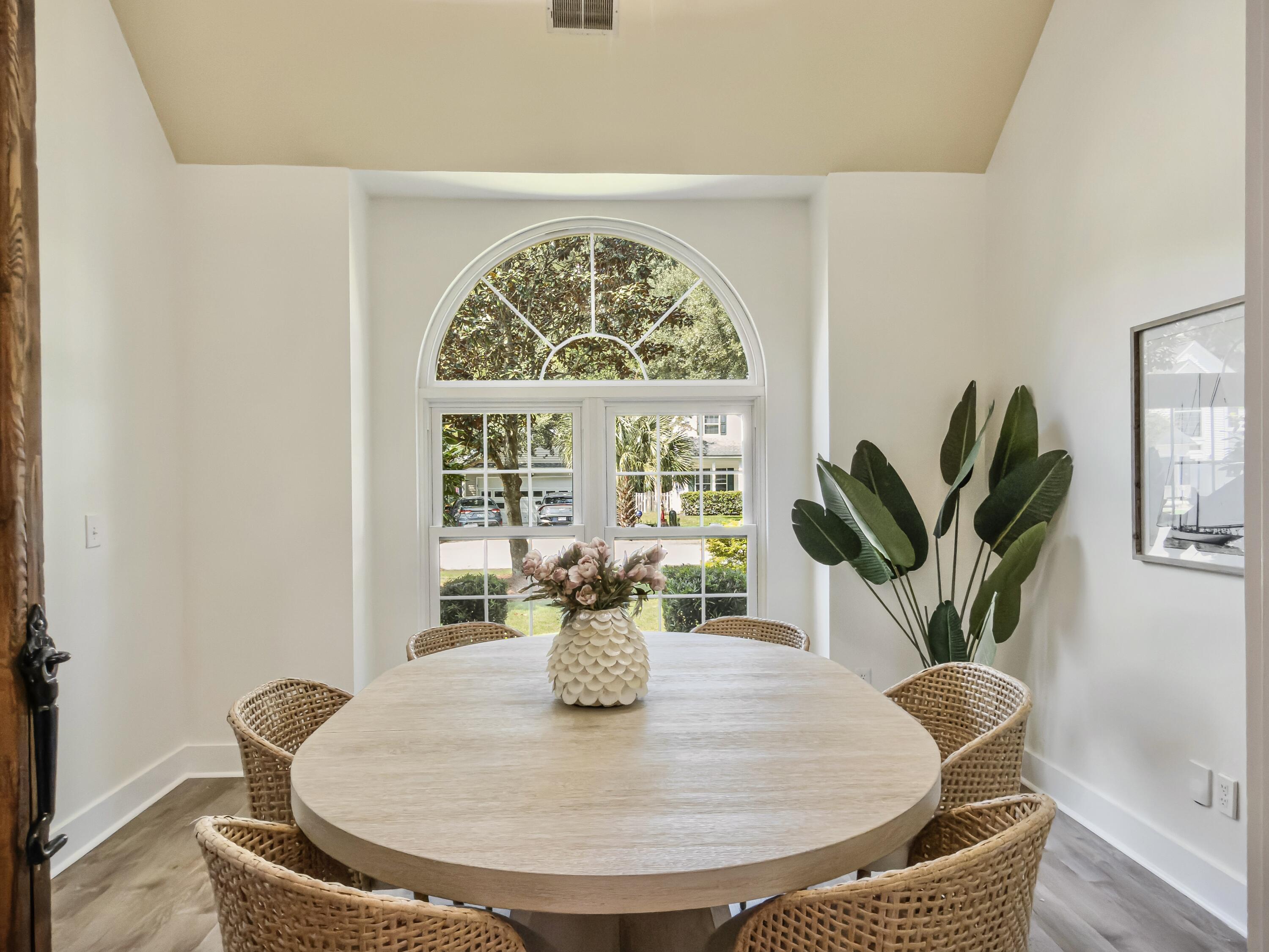 2085 Country Manor Drive