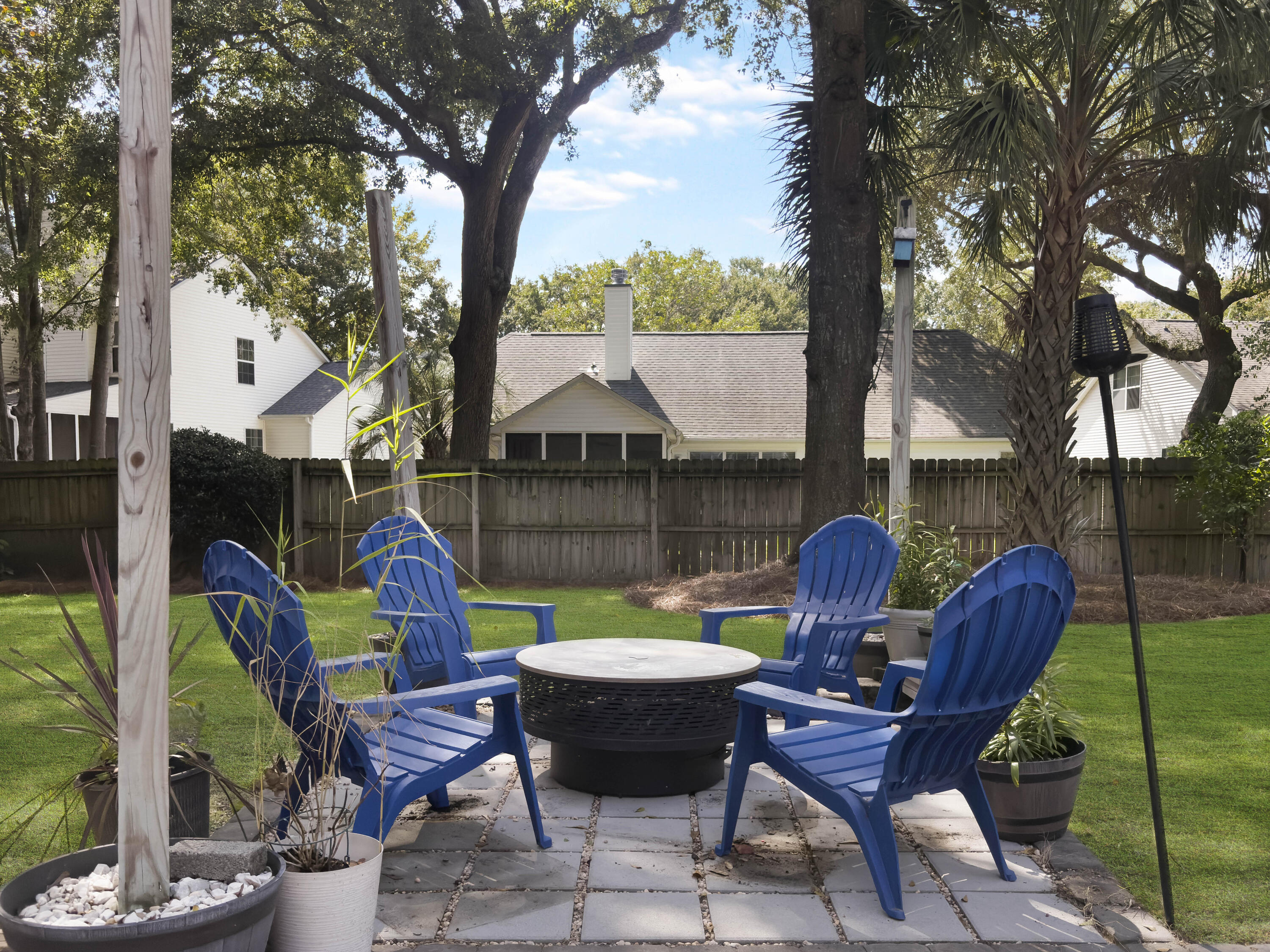 2085 Country Manor Drive