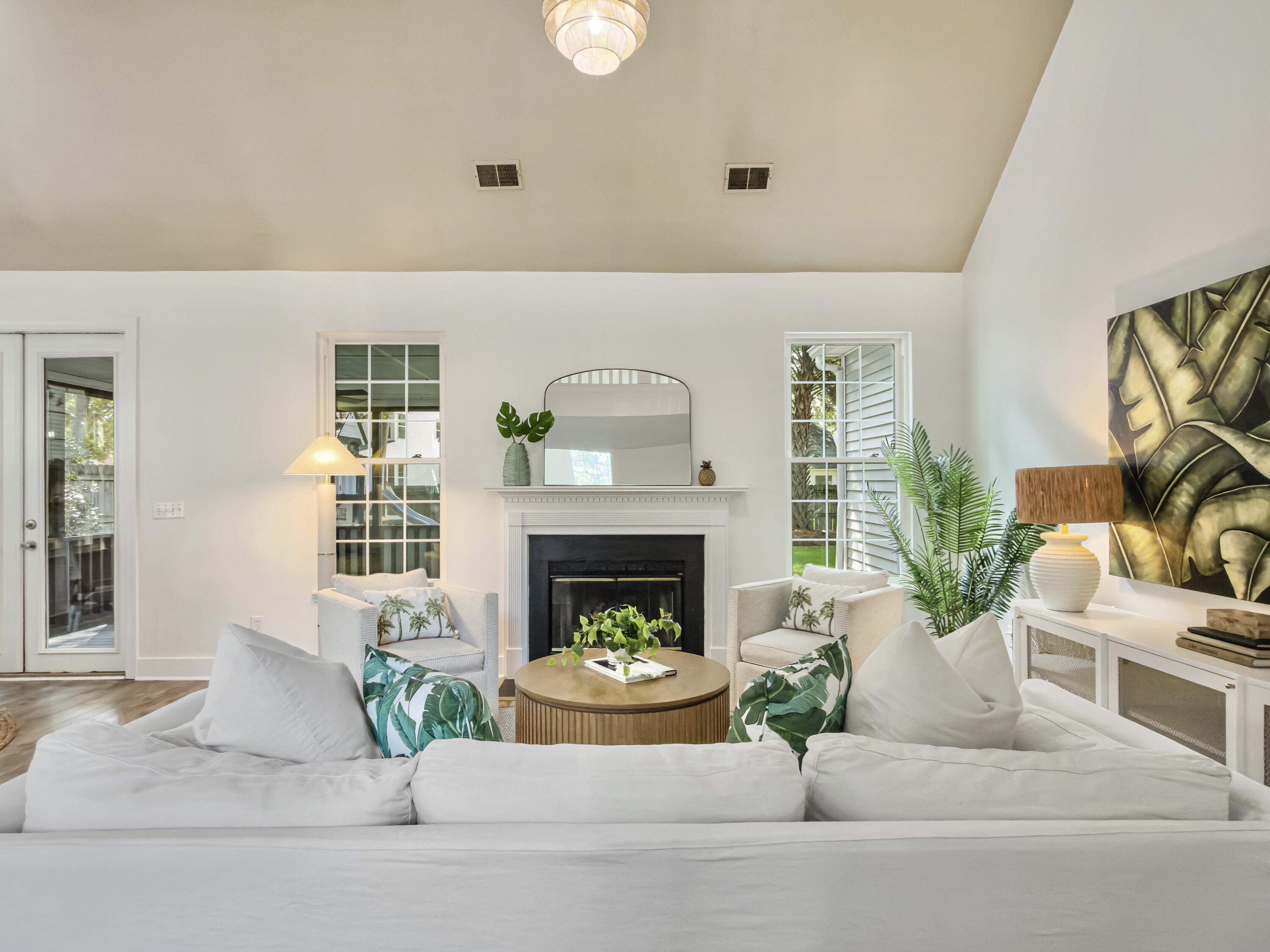 2085 Country Manor Drive