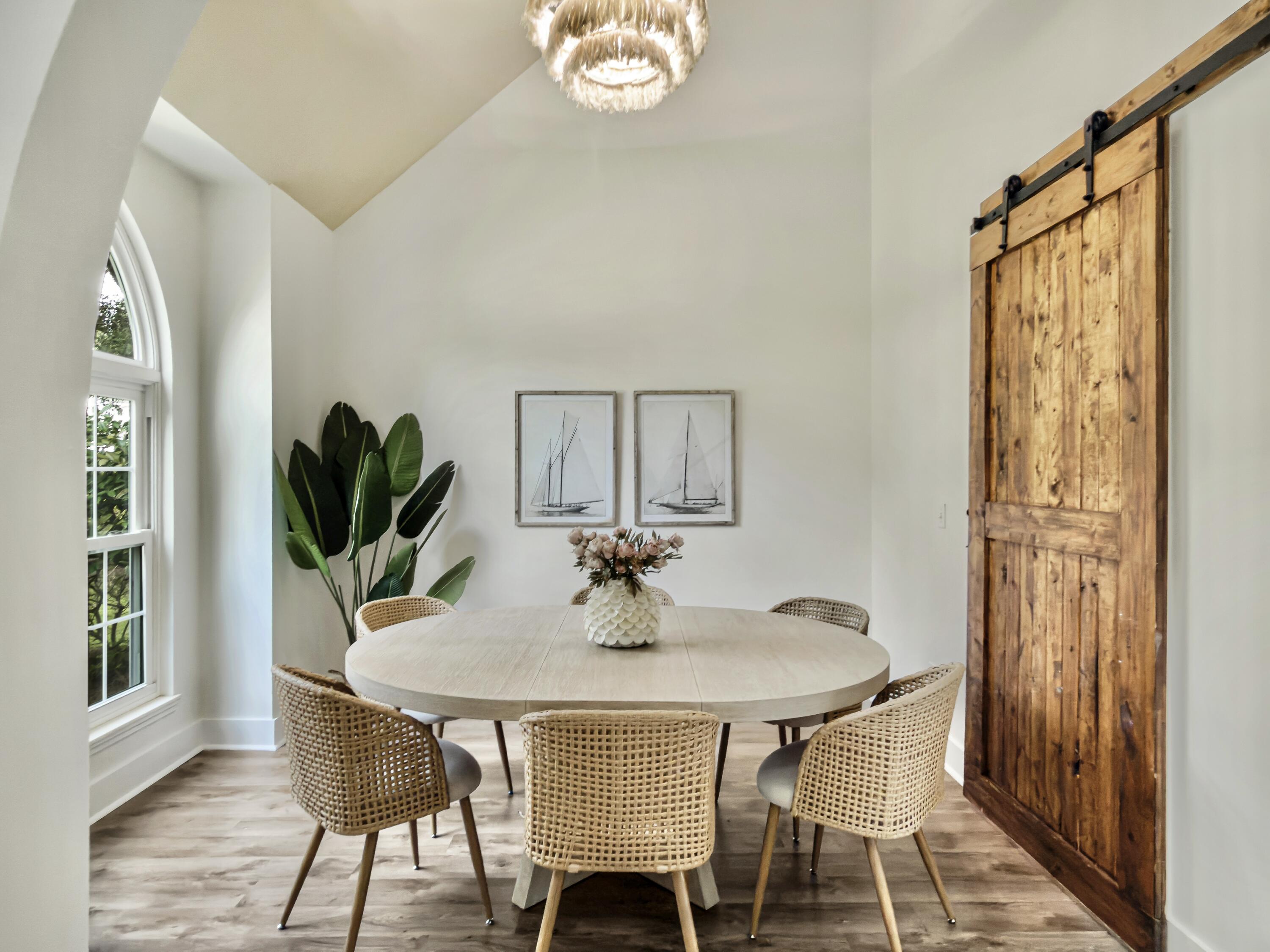 2085 Country Manor Drive