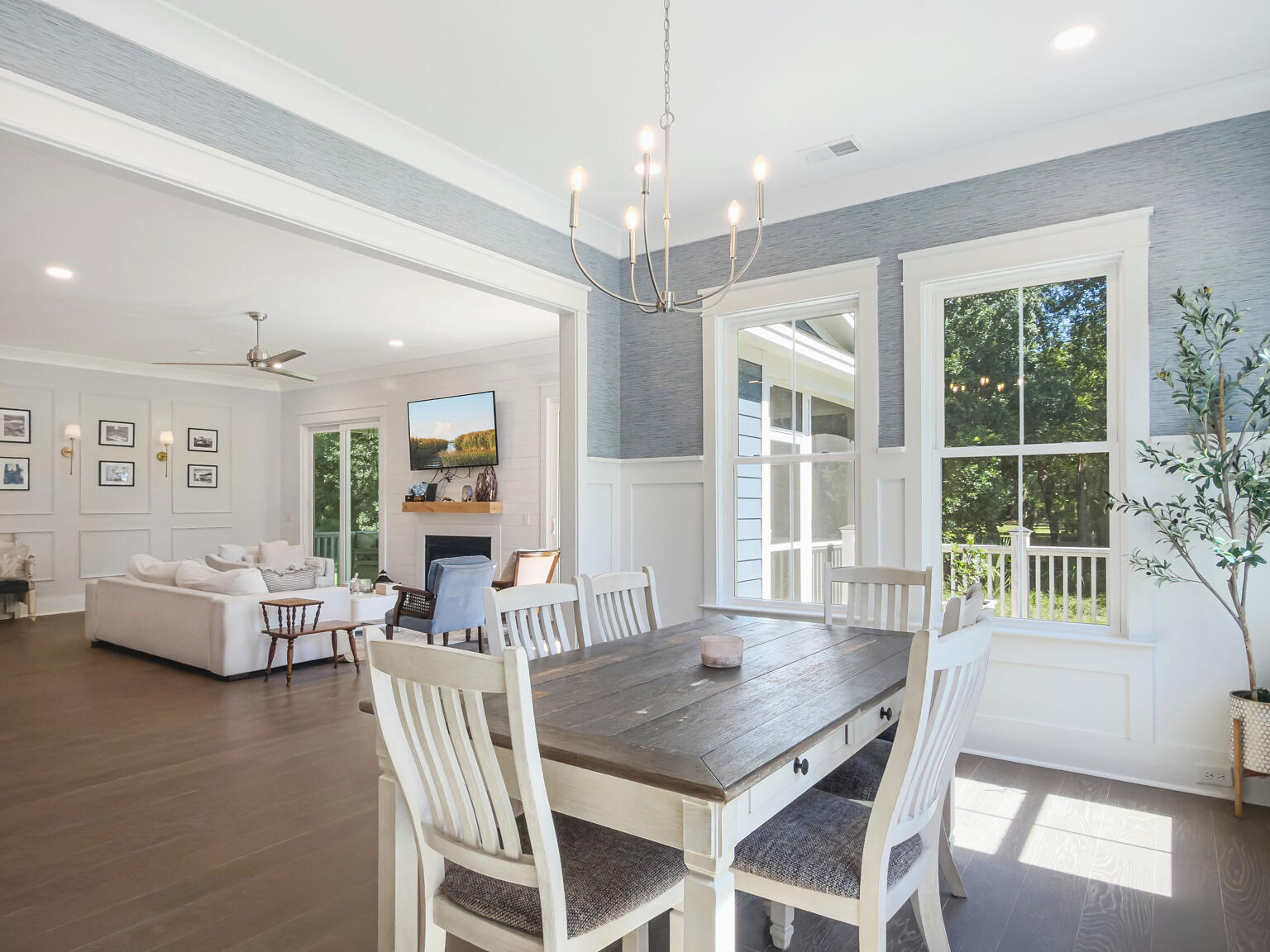 5609 Crystal Harbor Lane