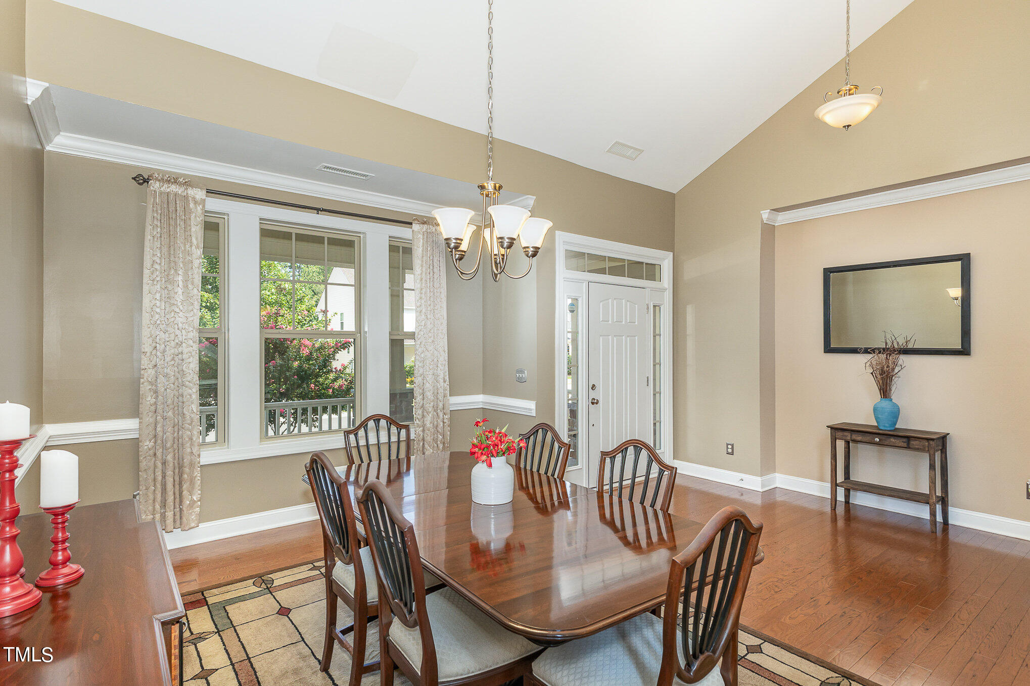 421 Nightingale Court