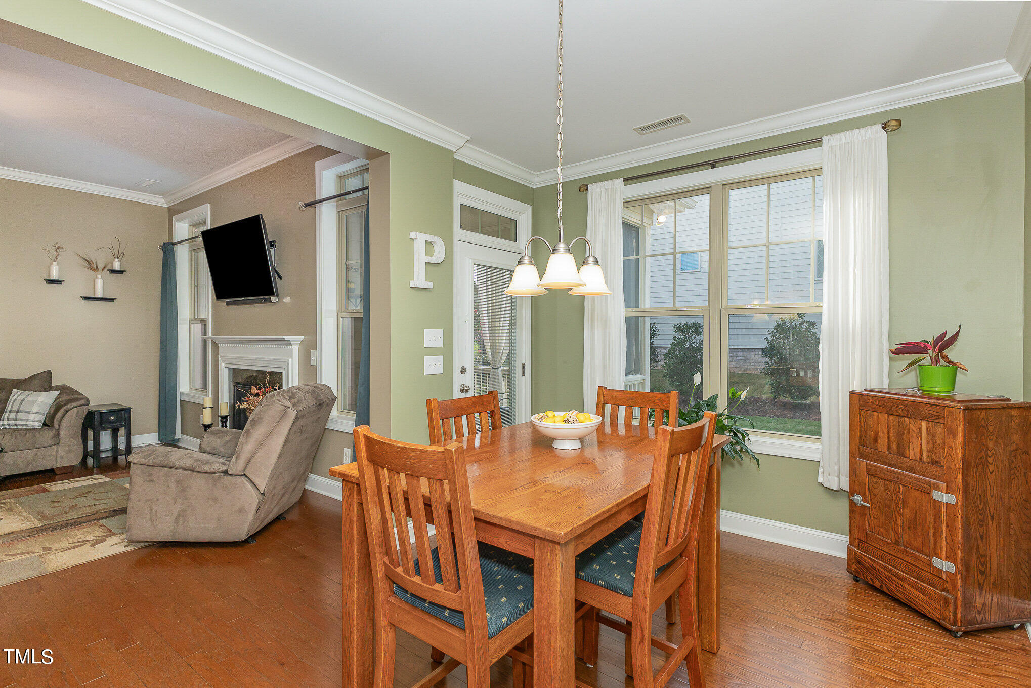 421 Nightingale Court