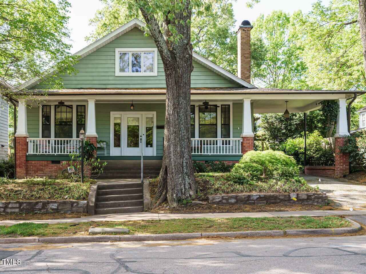 1811 Park Drive