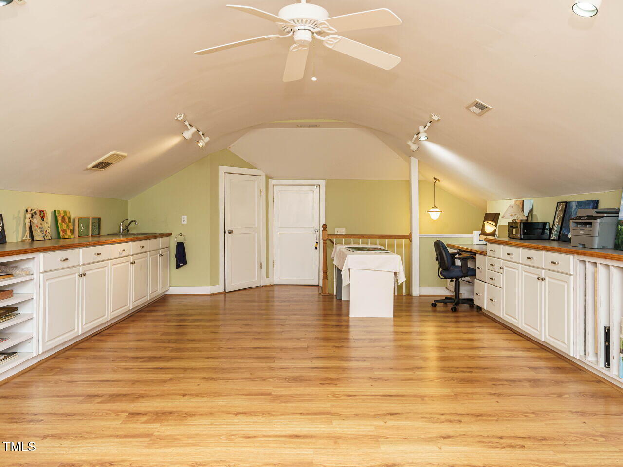 1811 Park Drive