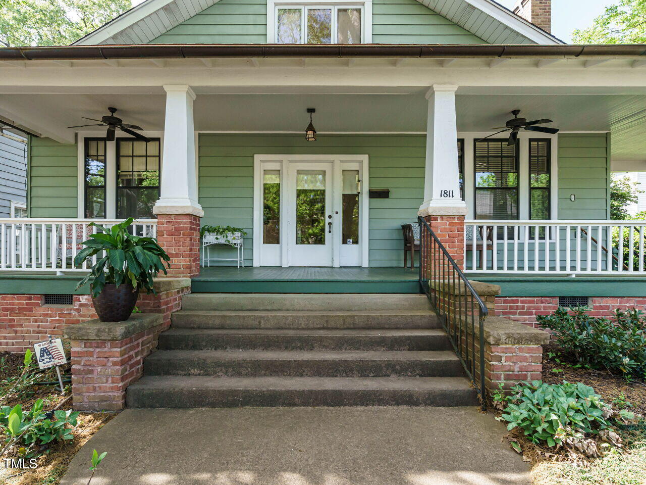 1811 Park Drive