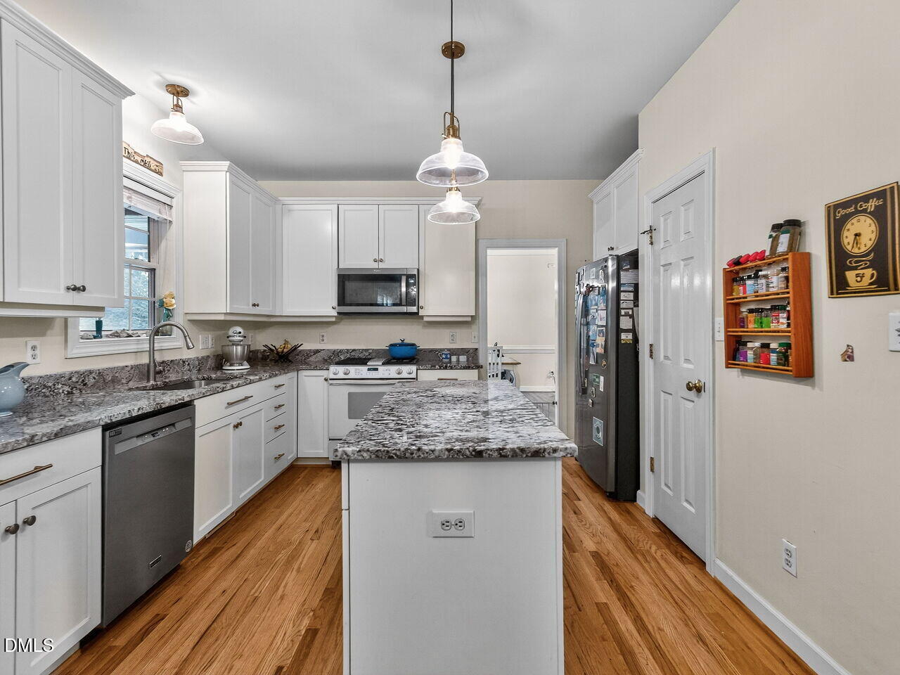 1208 Tartarian Trail, Apex