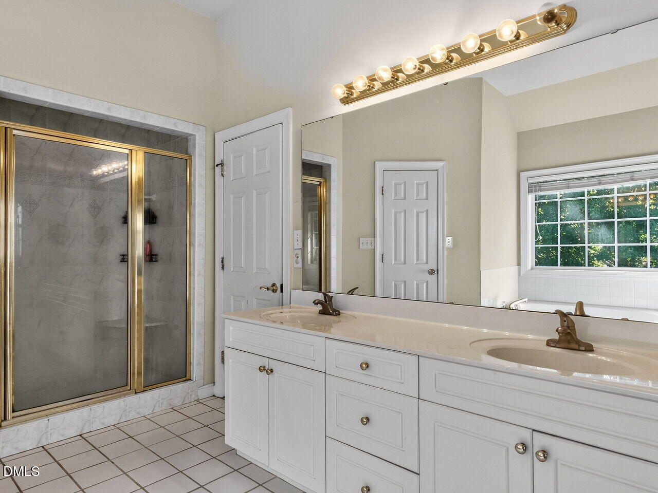 1208 Tartarian Trail, Apex