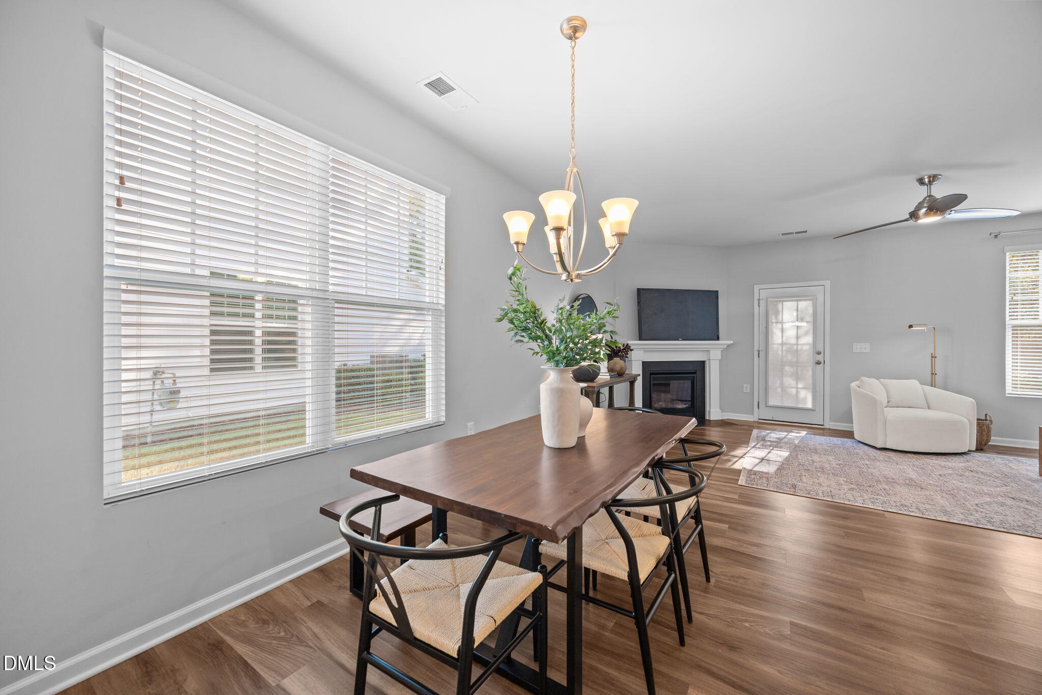 6141 Beale Loop