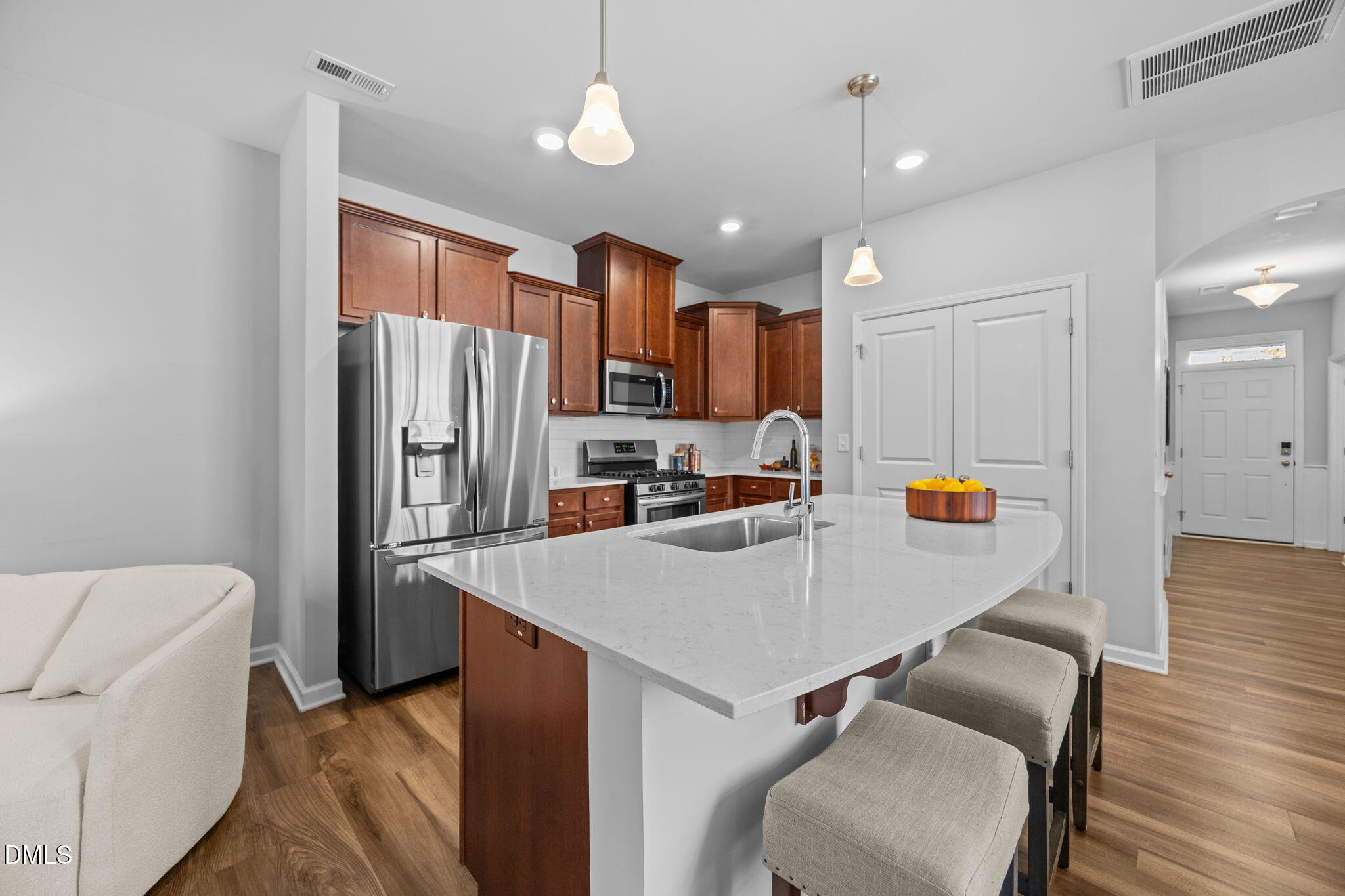 6141 Beale Loop