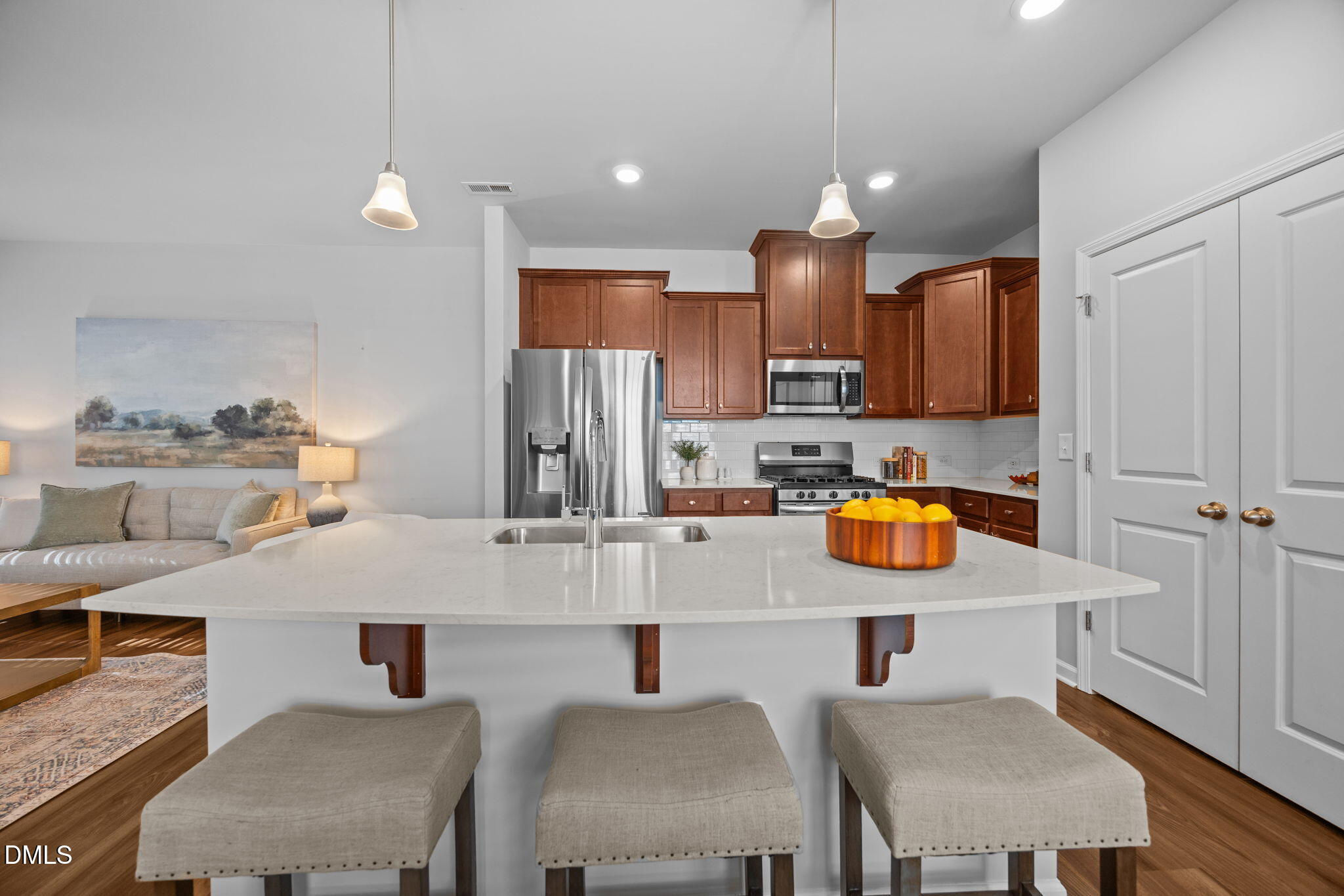 6141 Beale Loop
