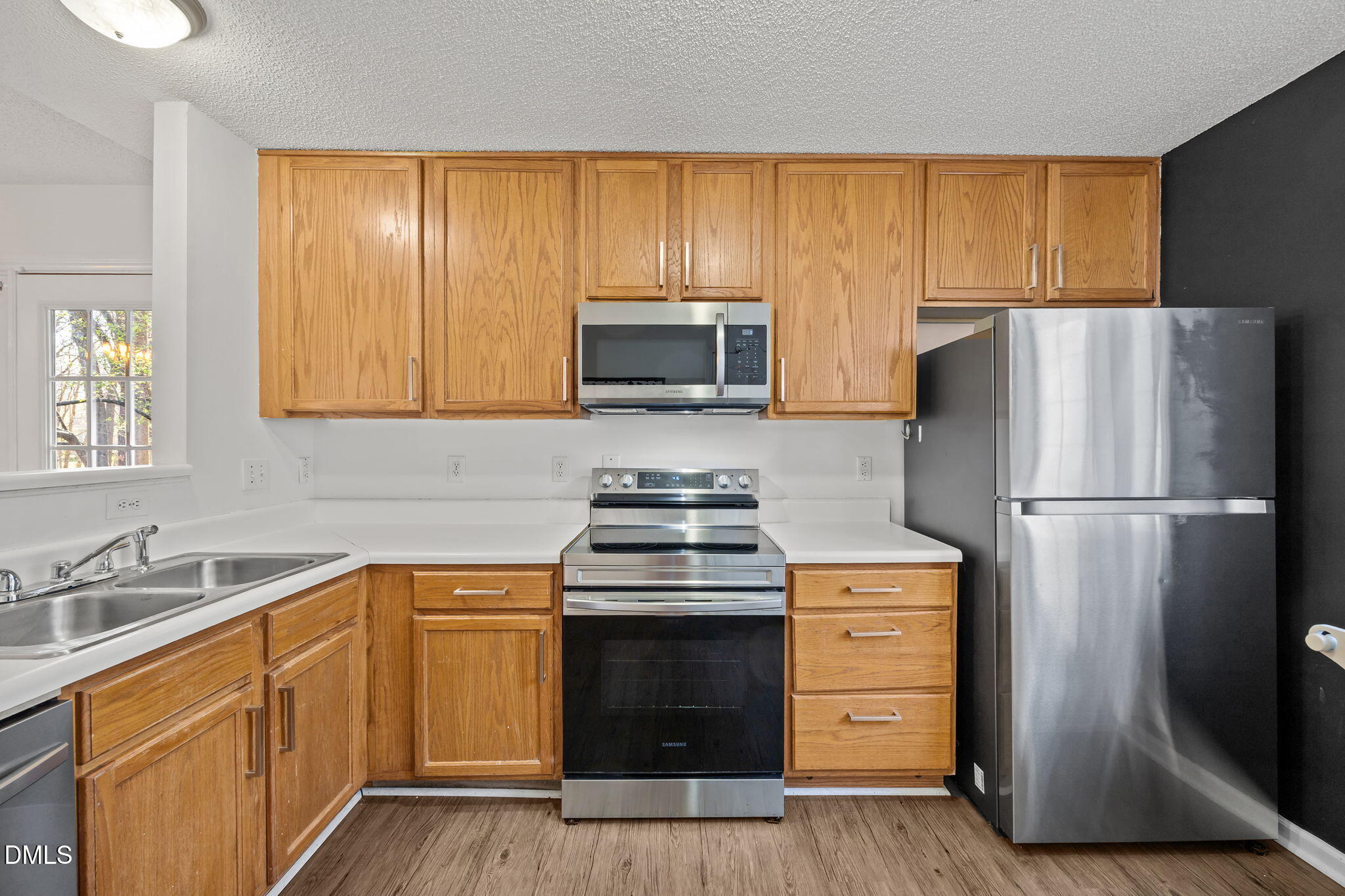 2208 Walnut Ridge Court