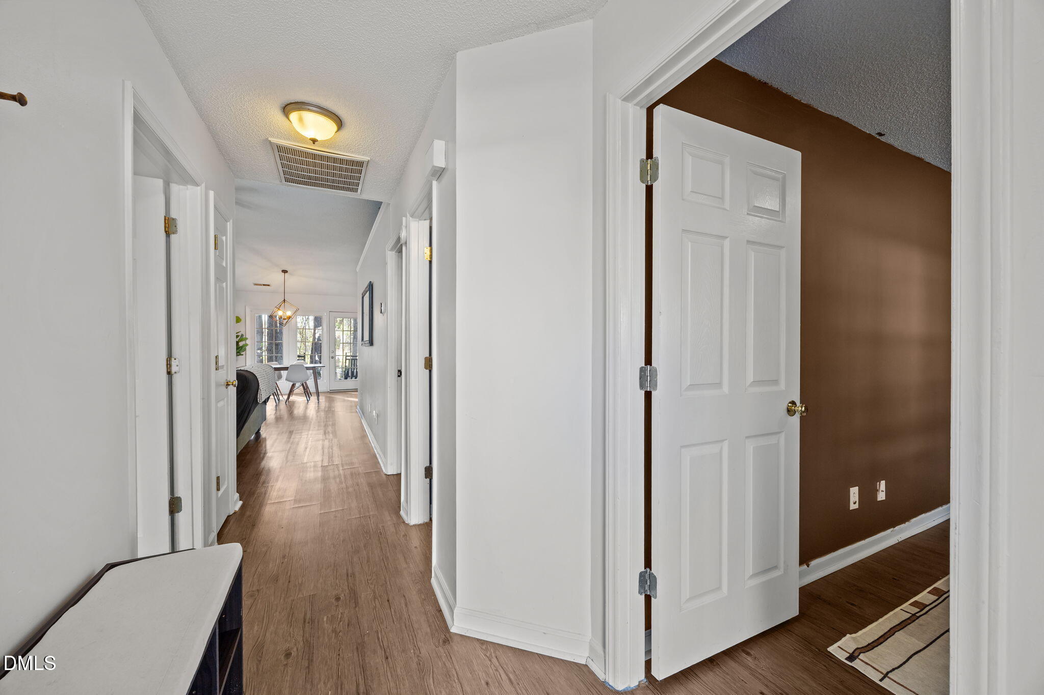 2208 Walnut Ridge Court