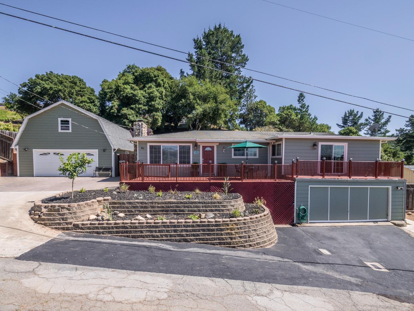 51 Pine Tree AVE