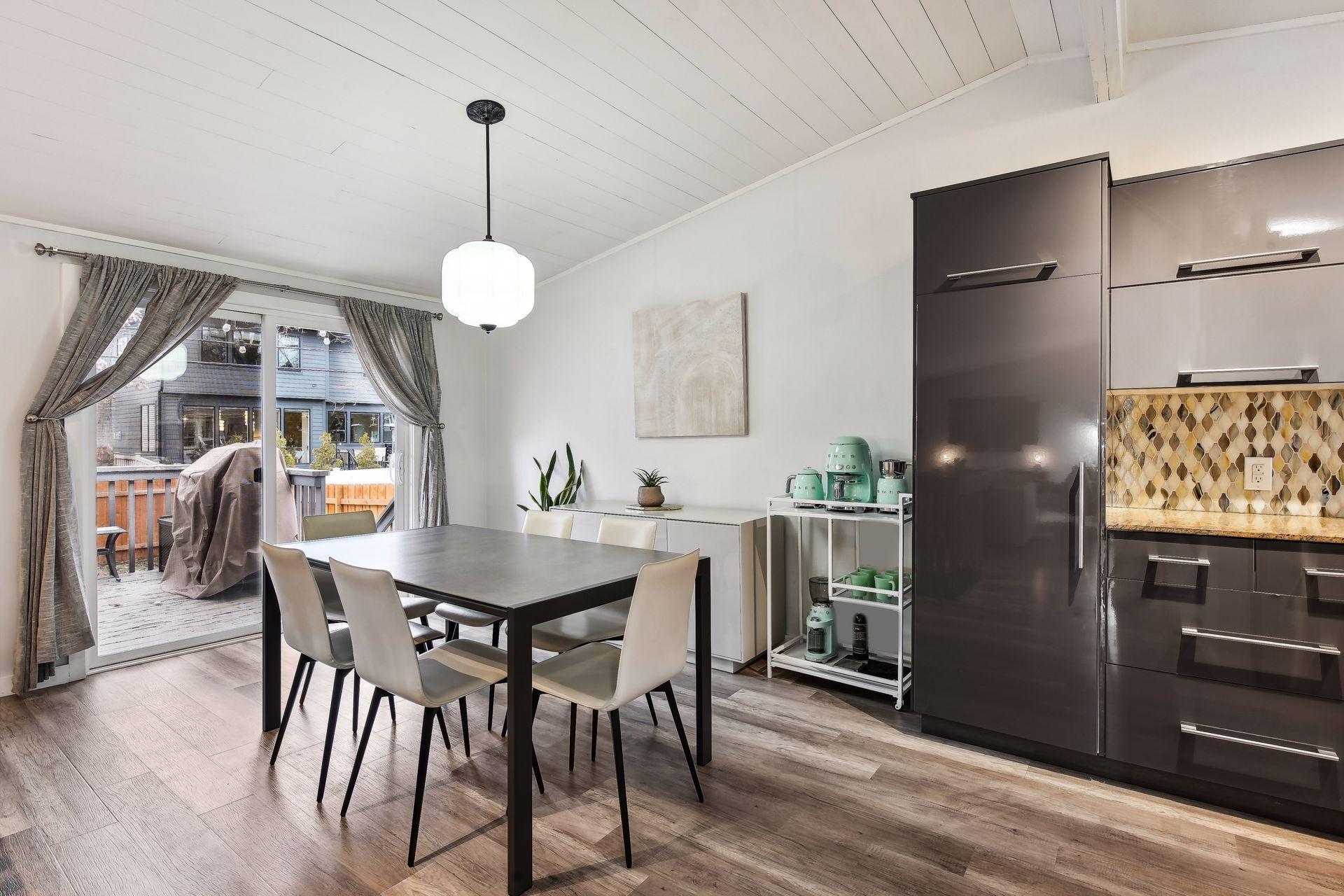 5832 Wooddale Avenue