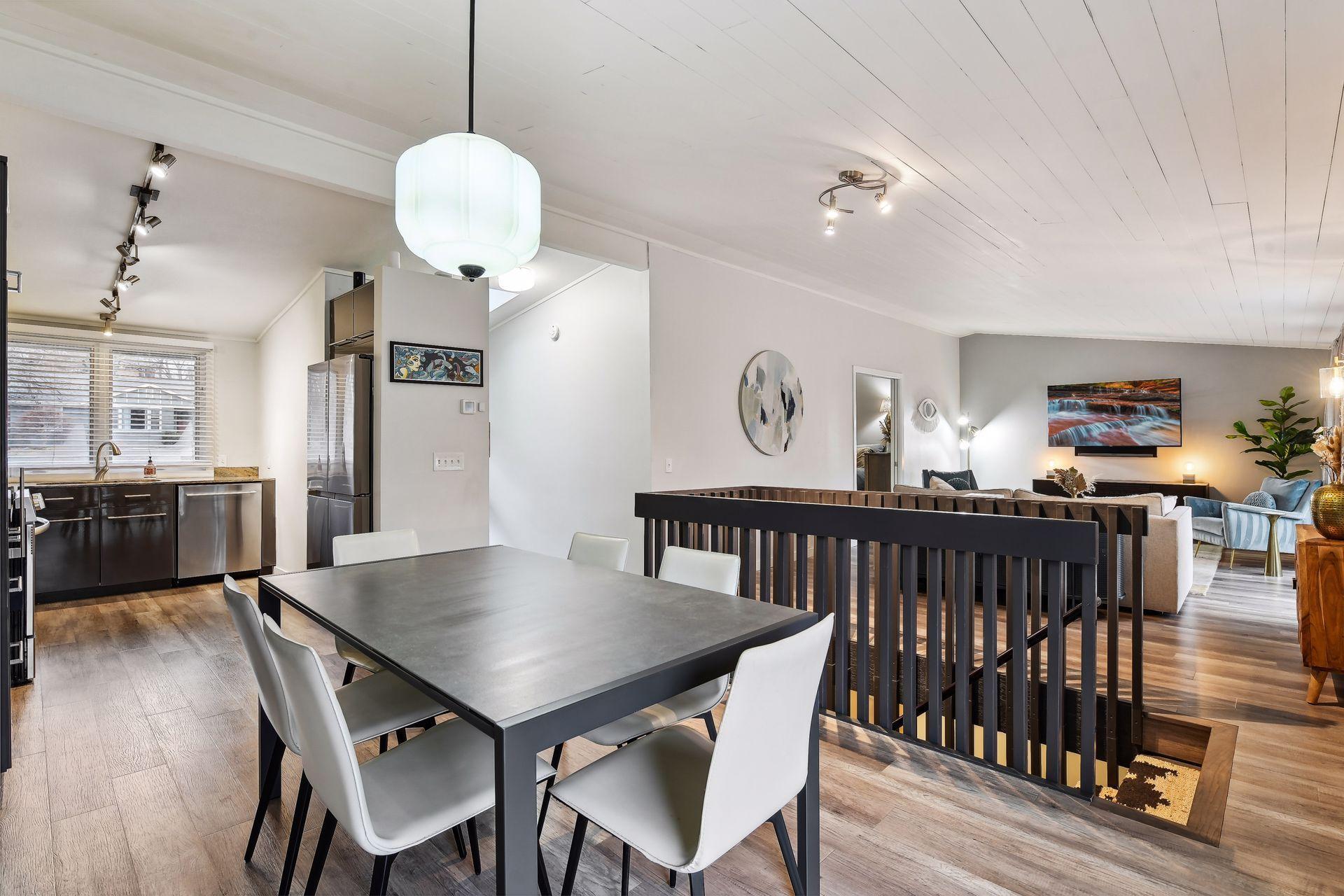 5832 Wooddale Avenue