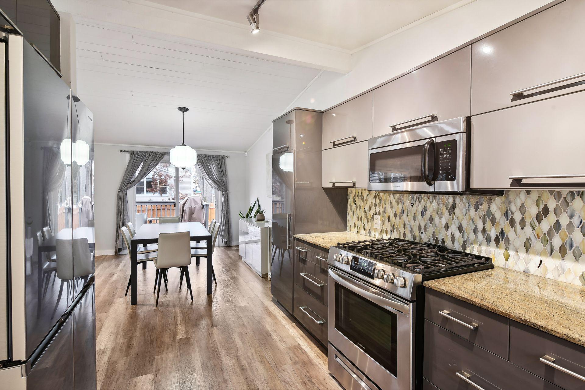 5832 Wooddale Avenue