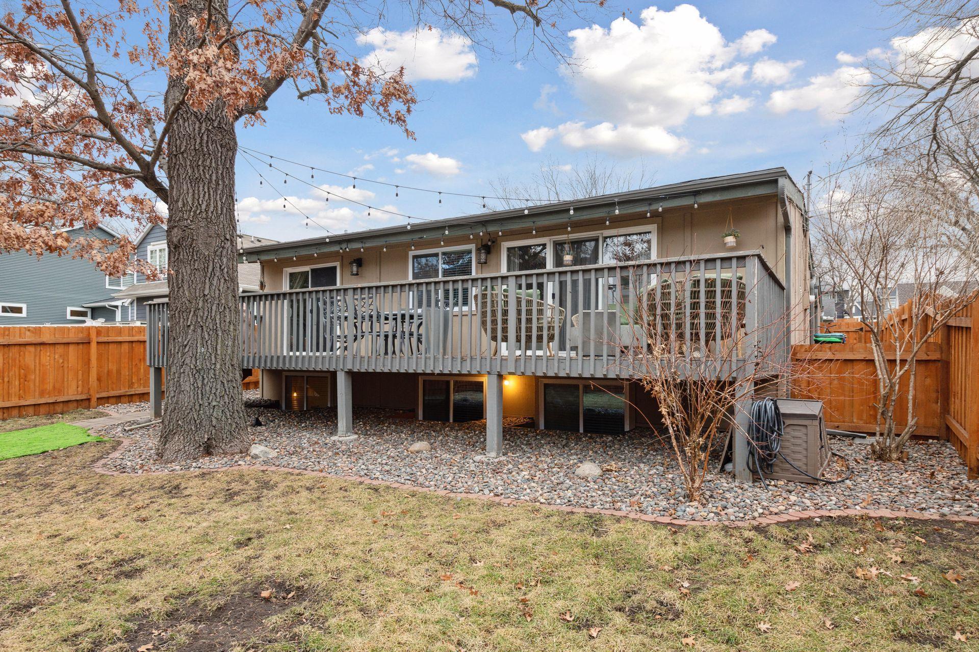 5832 Wooddale Avenue