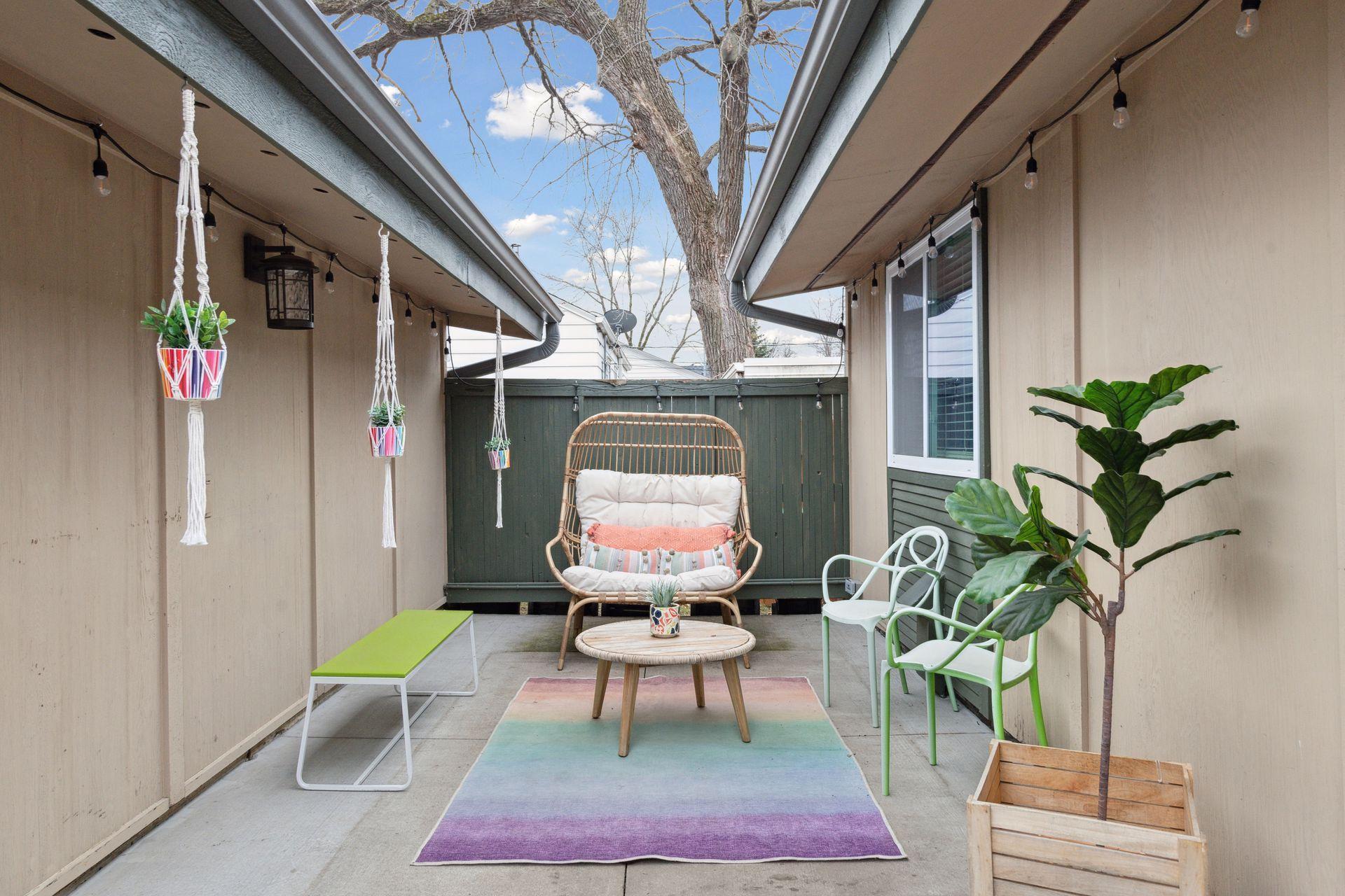 5832 Wooddale Avenue