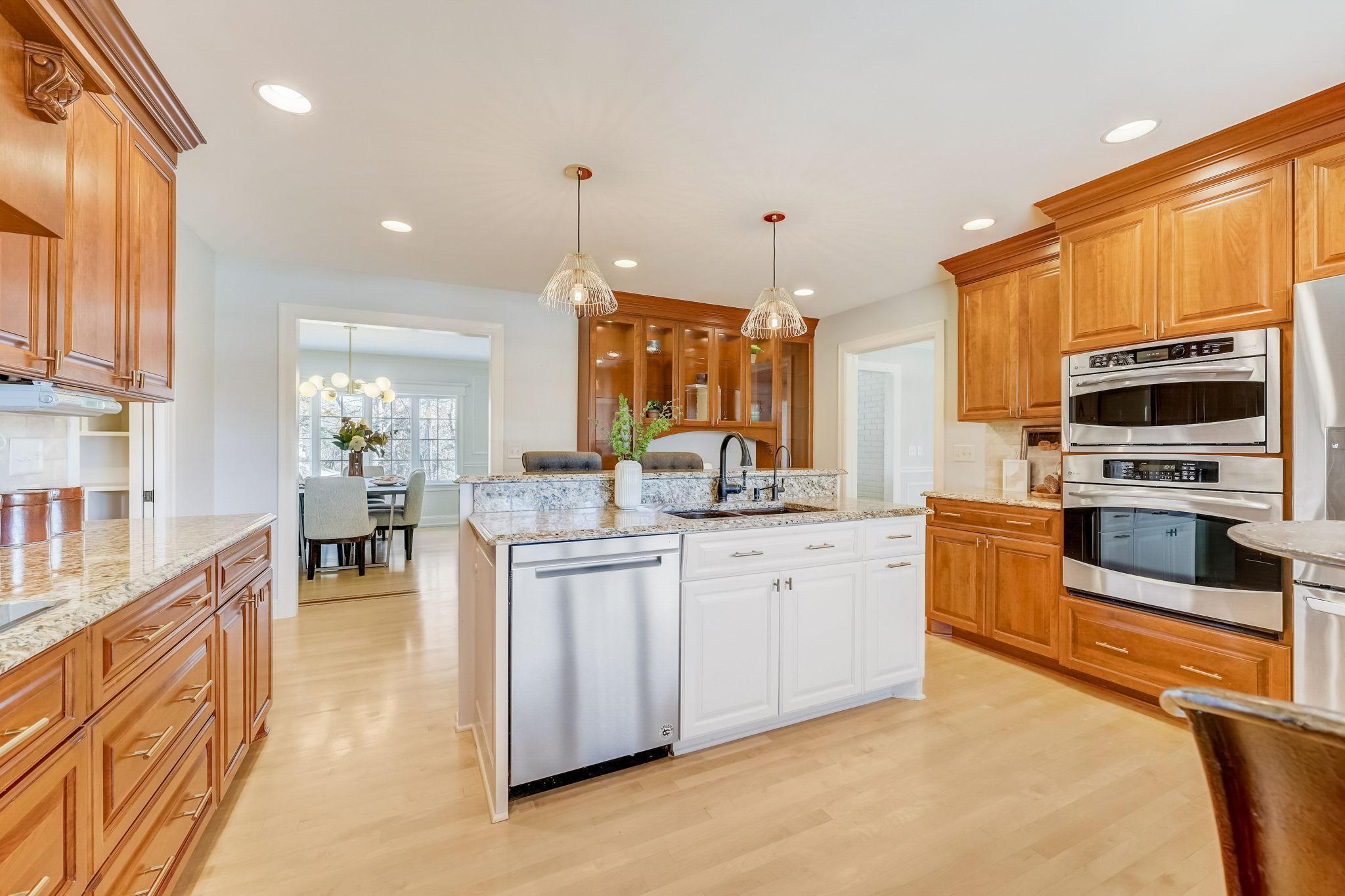 7015 Lanham Lane