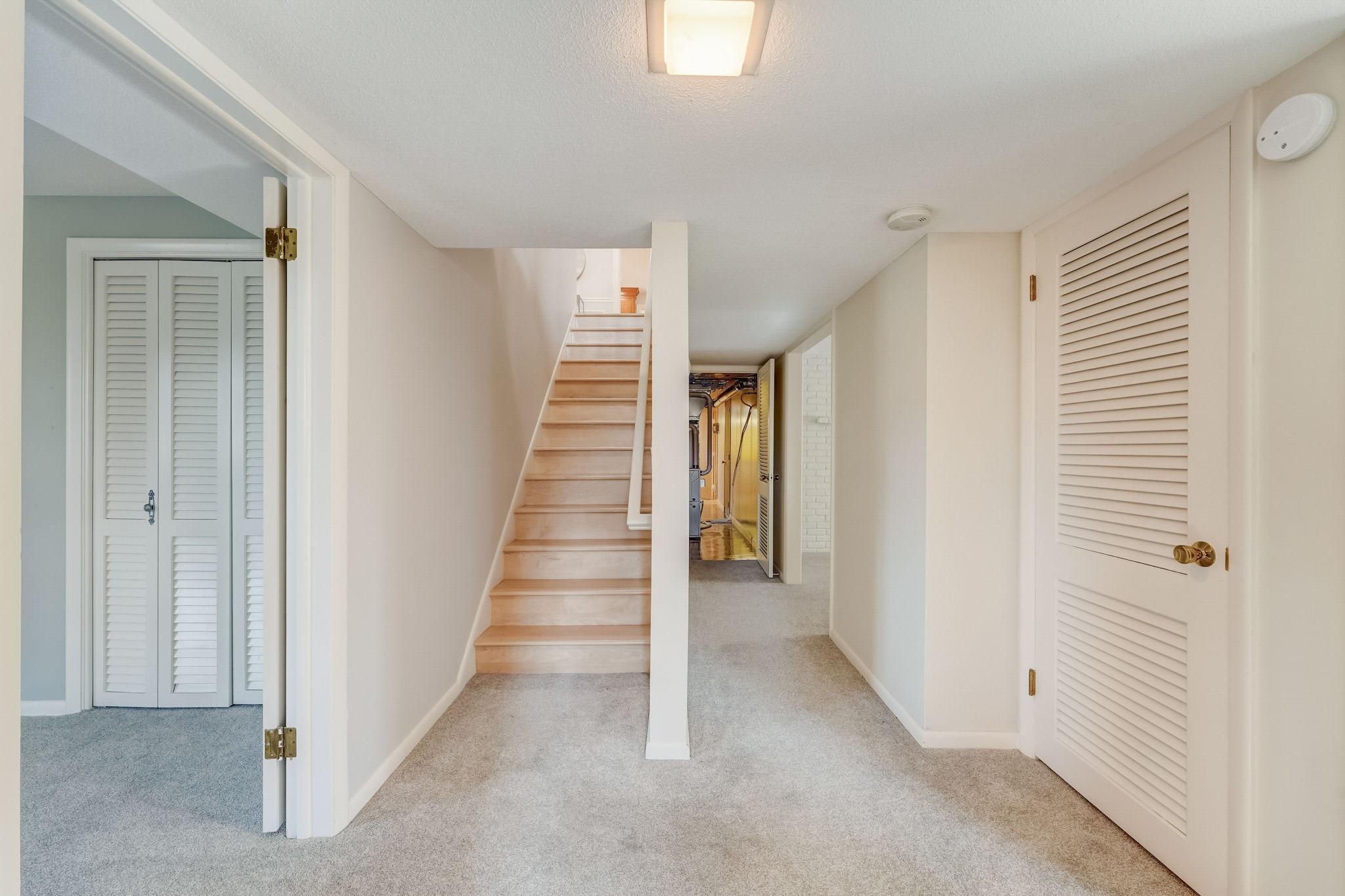 7015 Lanham Lane