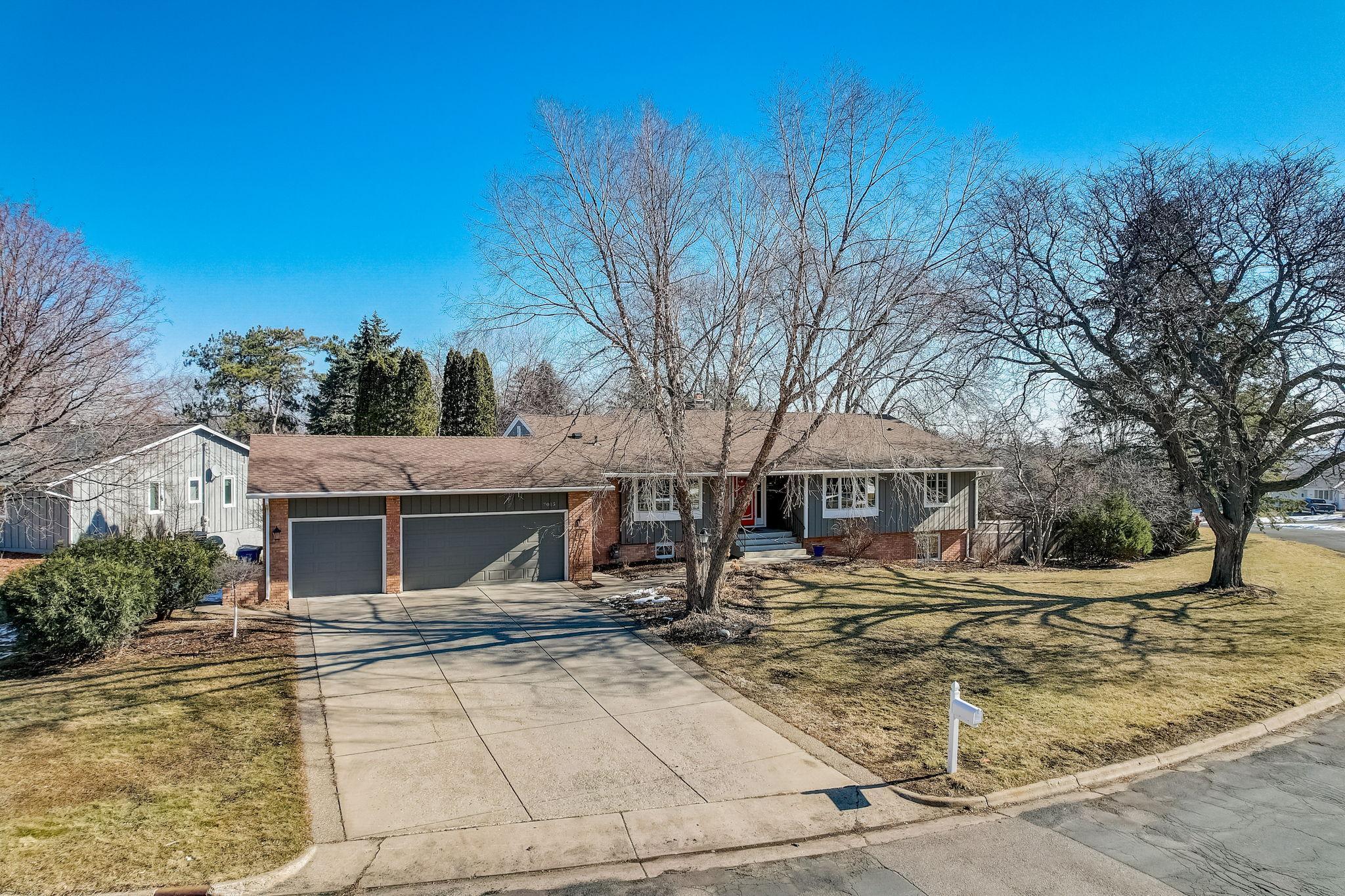 7015 Lanham Lane