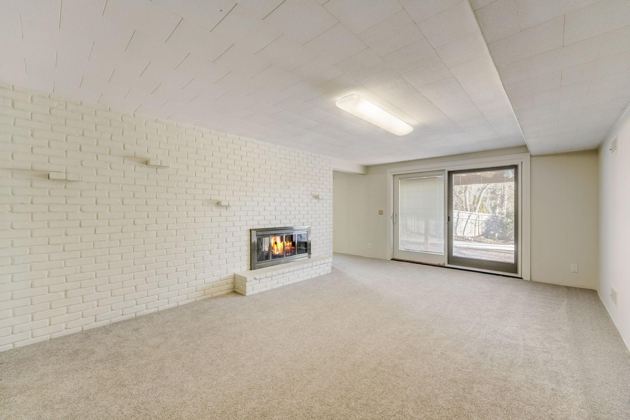 7015 Lanham Lane