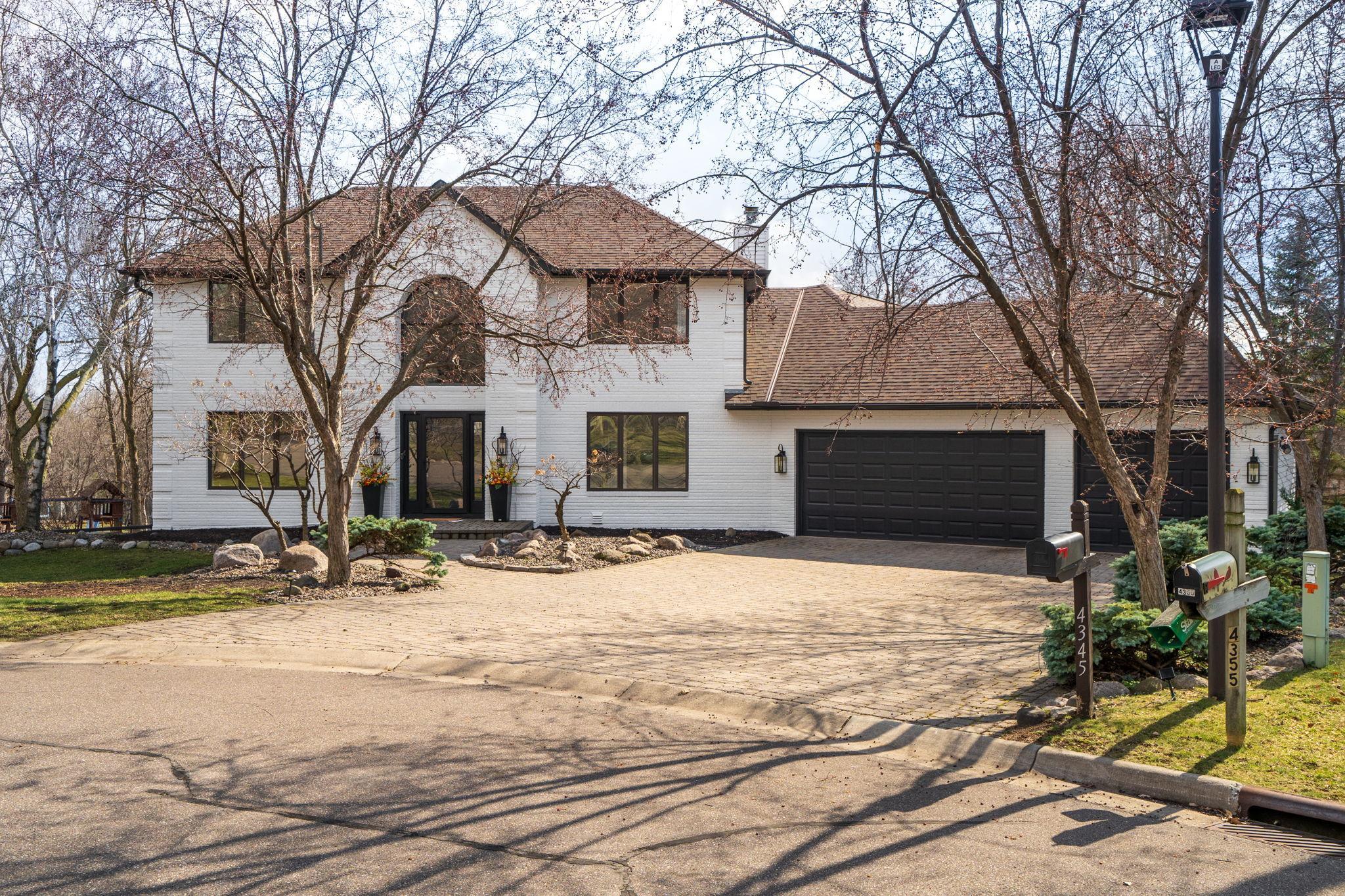 4345 Weston Lane N