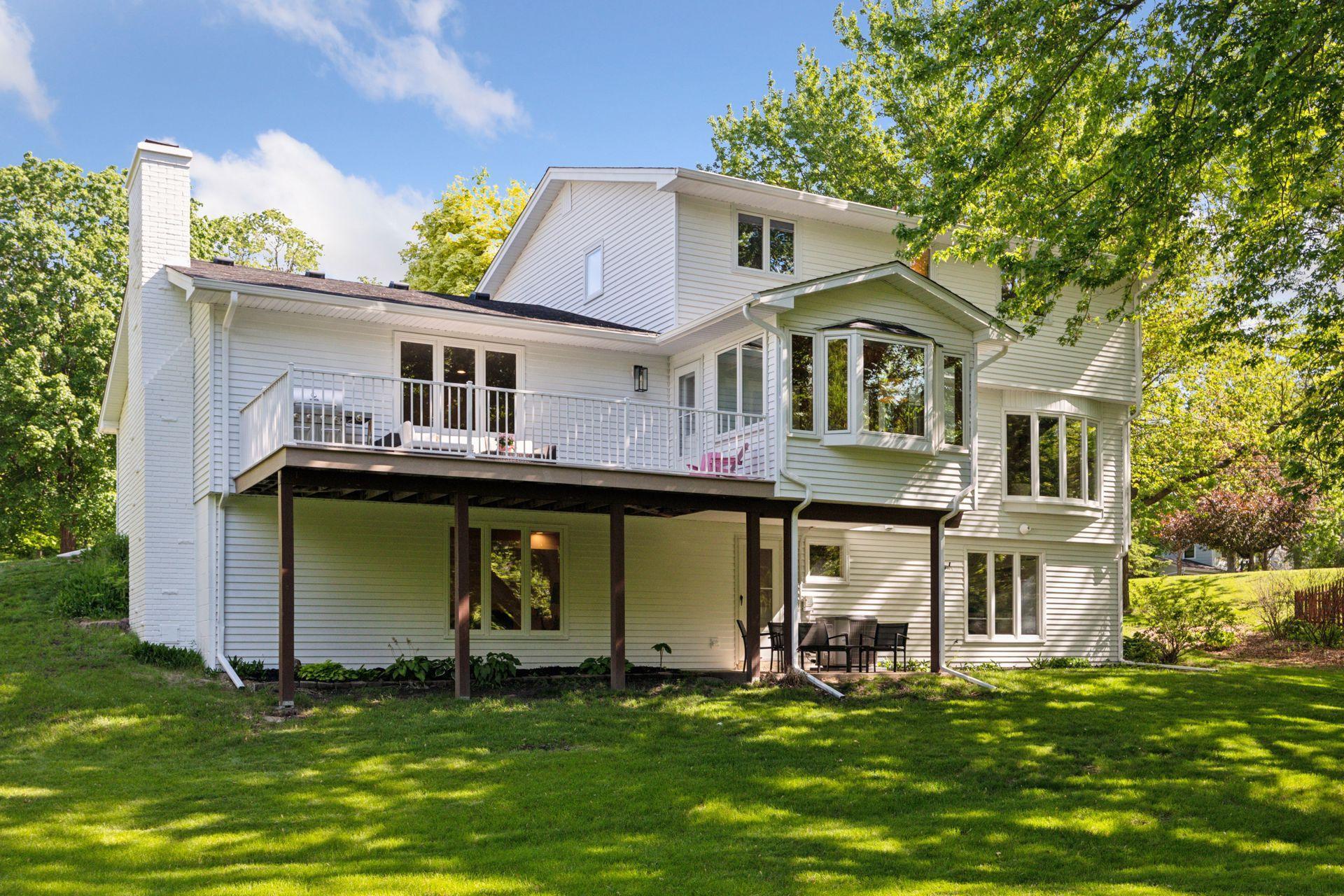 18605 30th Place N