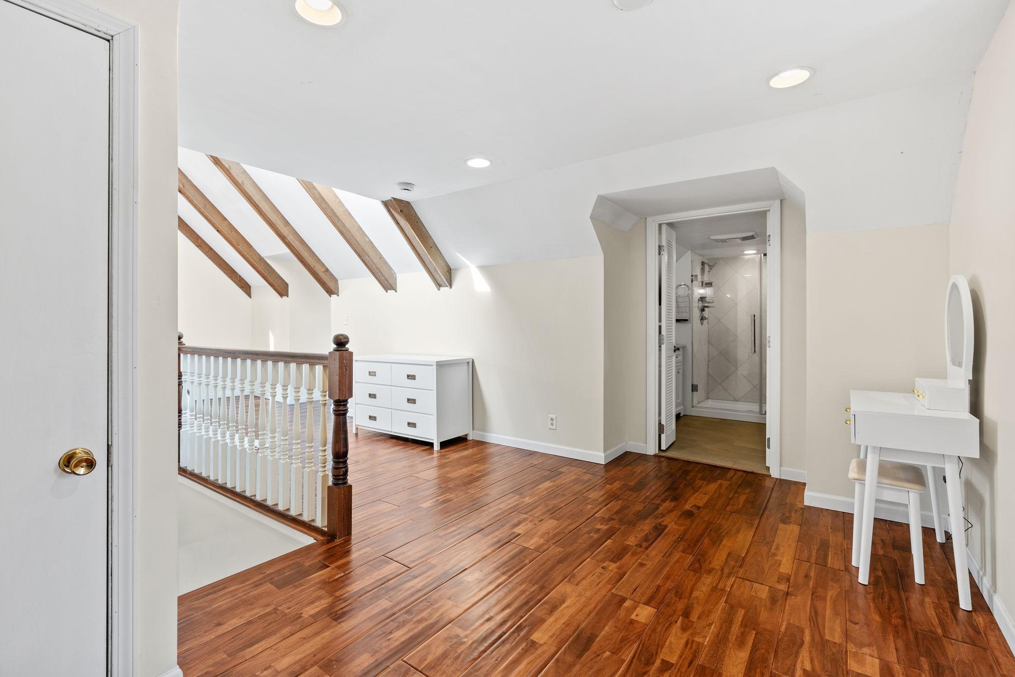 5837 Wooddale Avenue