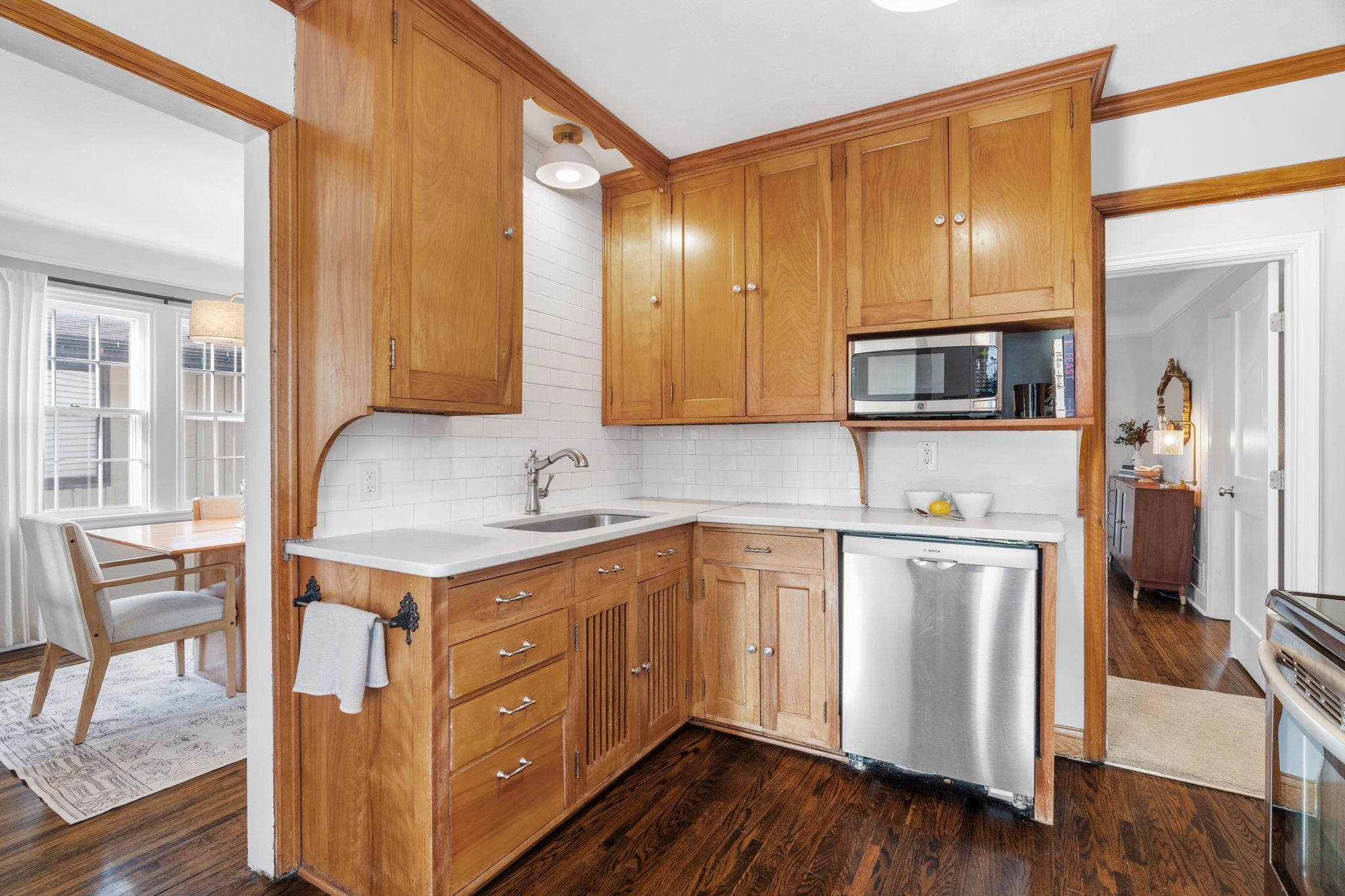 5837 Wooddale Avenue