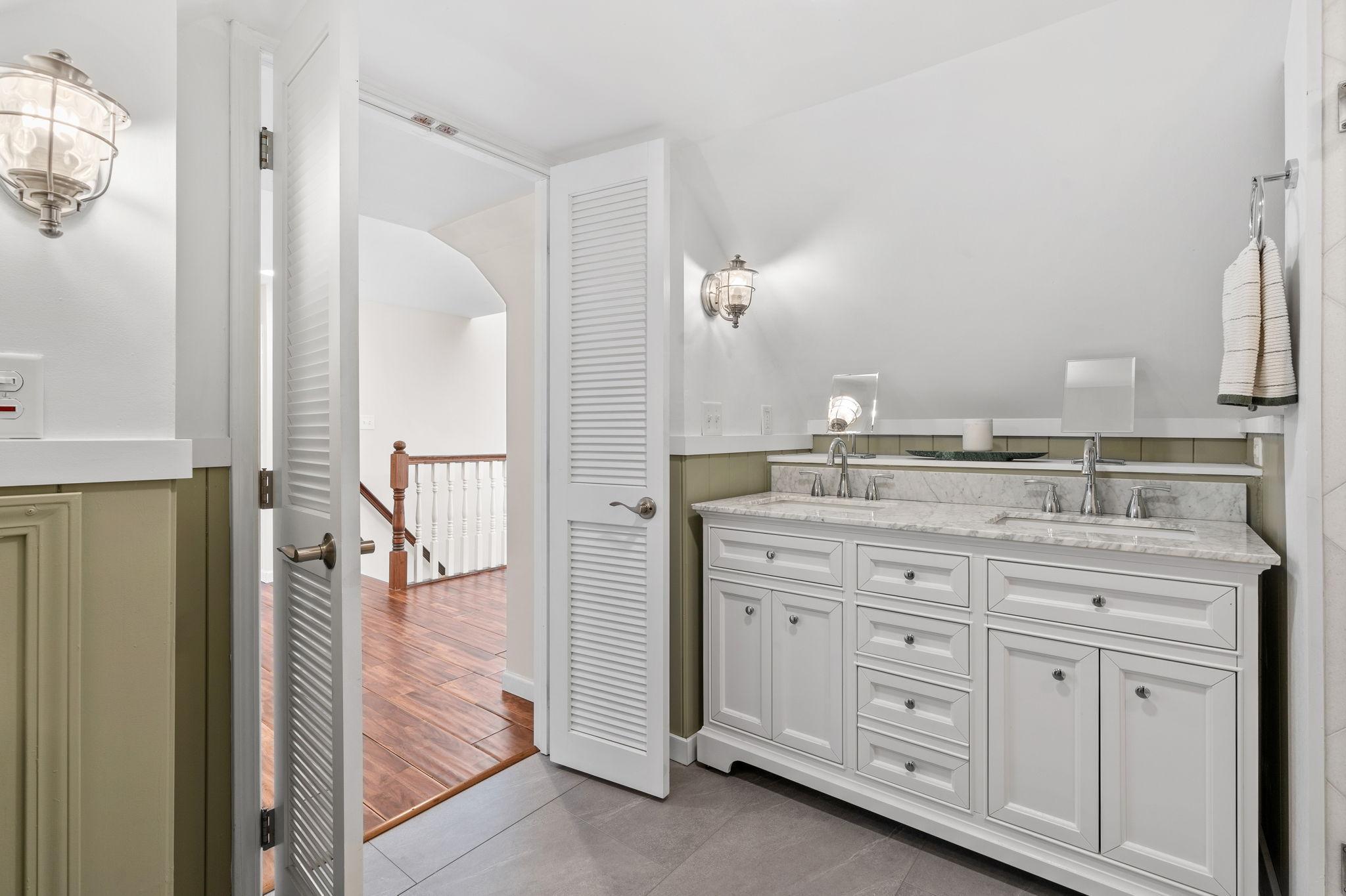 5837 Wooddale Avenue