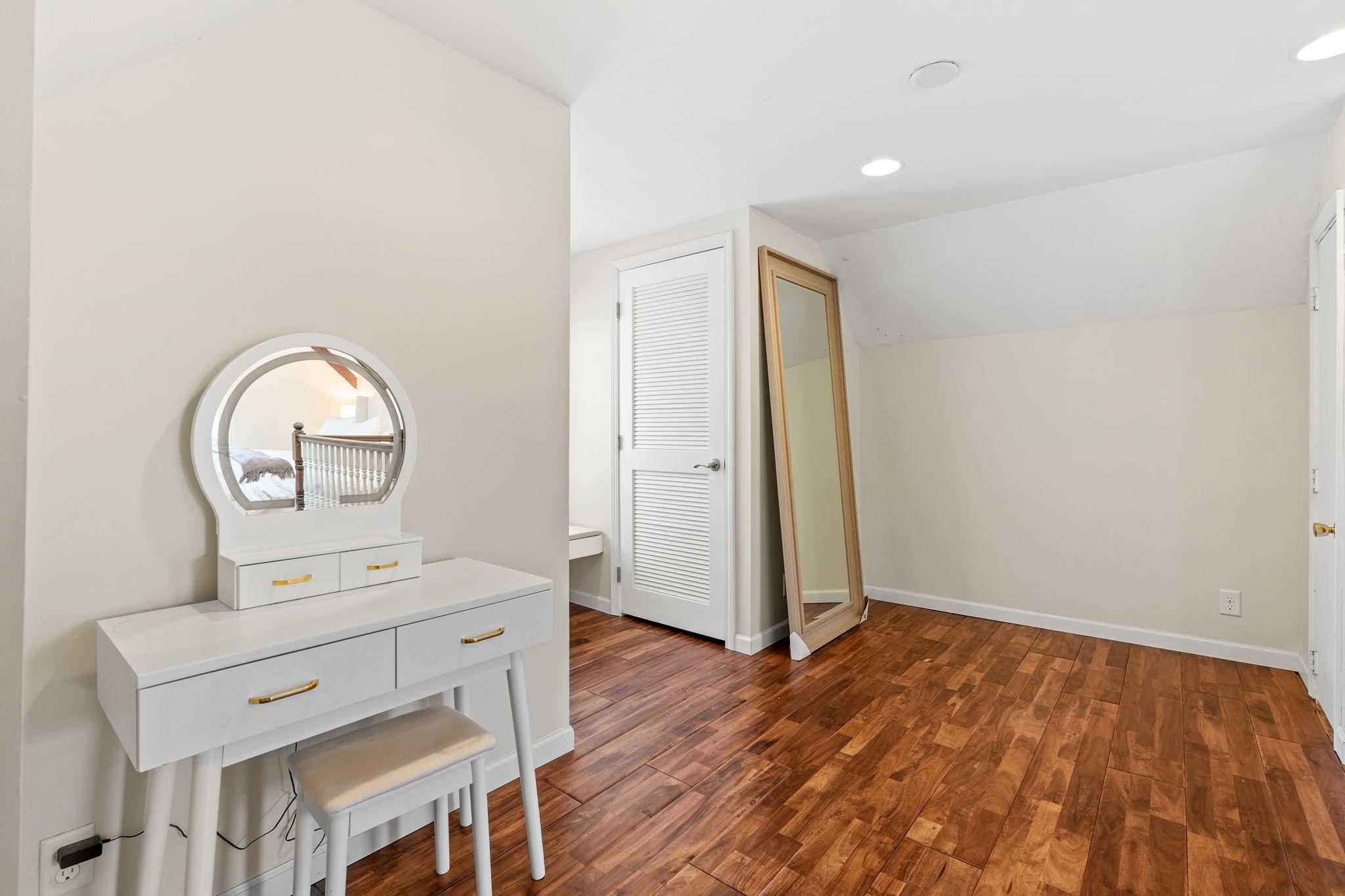 5837 Wooddale Avenue