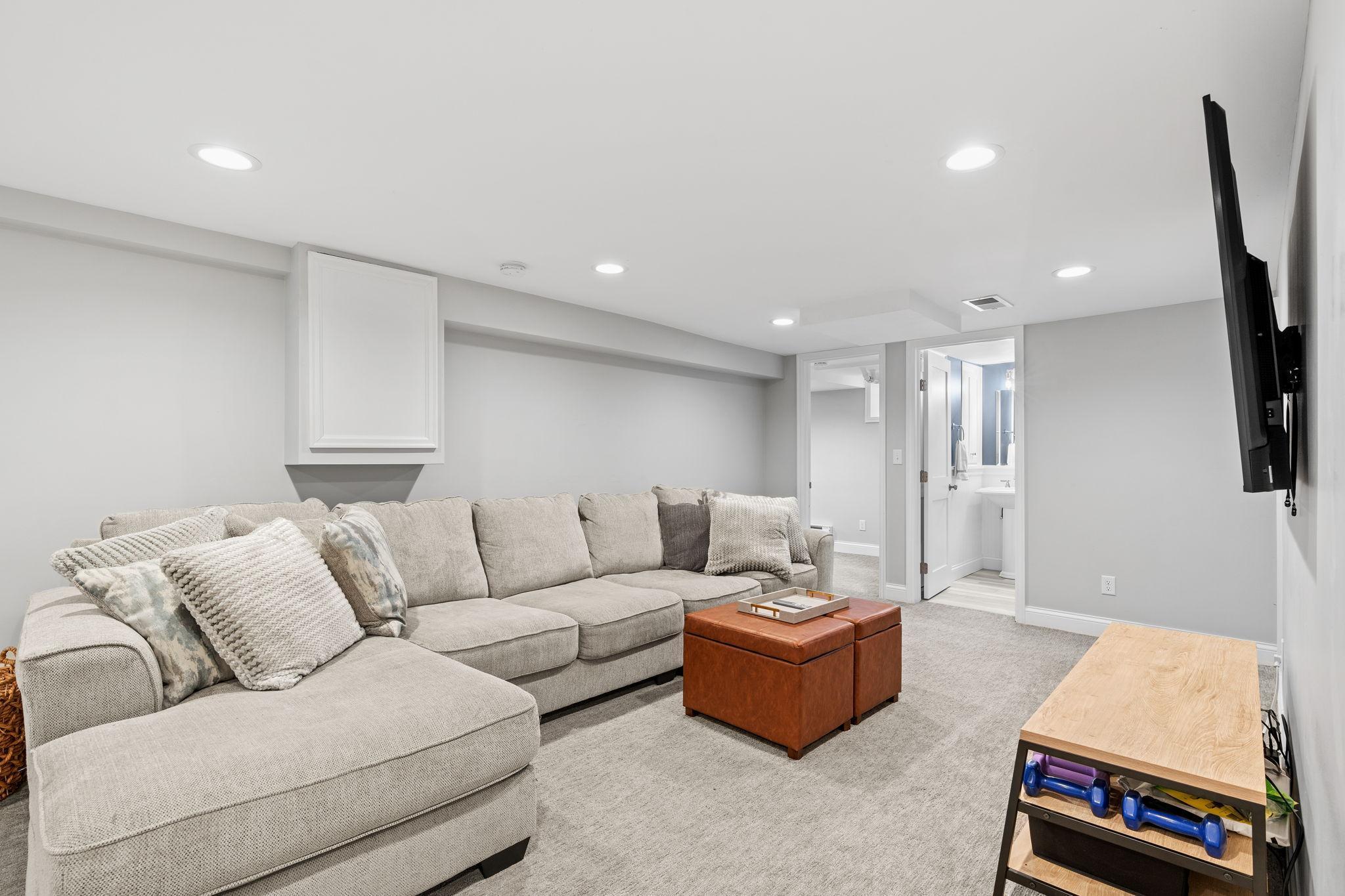 5837 Wooddale Avenue