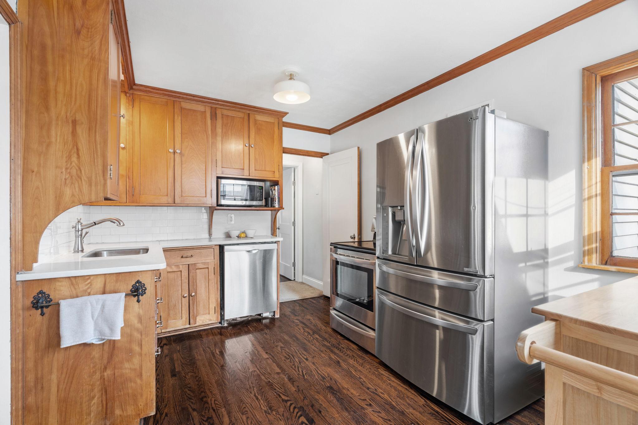 5837 Wooddale Avenue