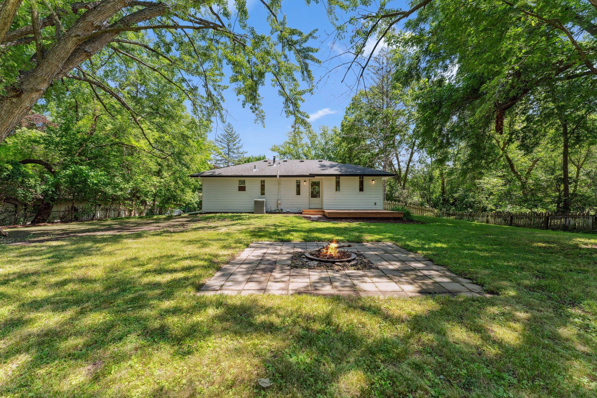 51 Hackberry Hill