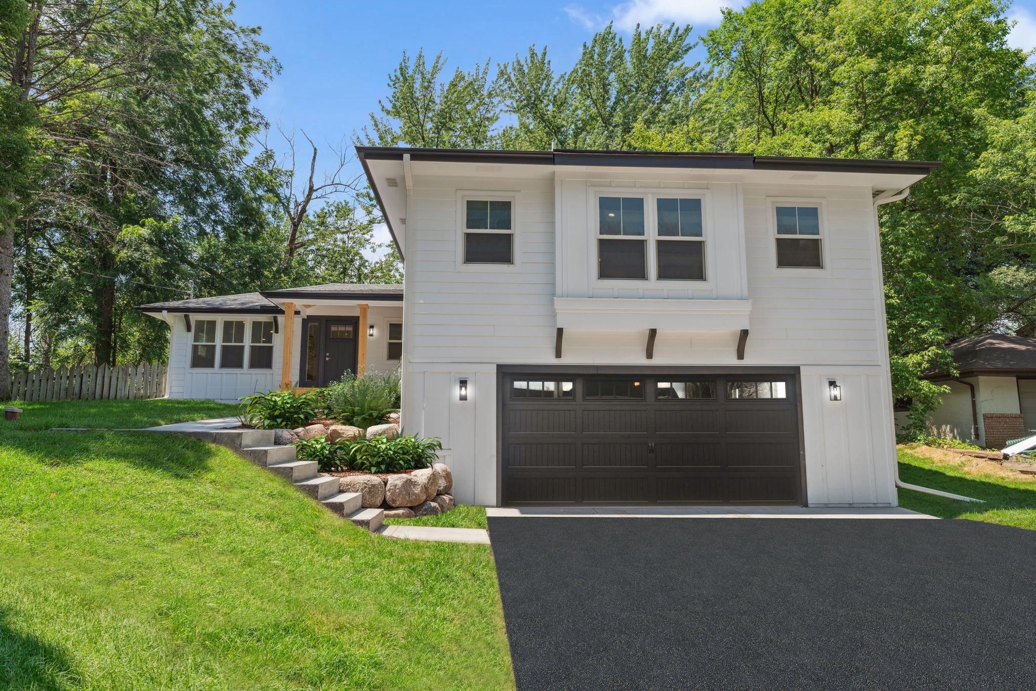 51 Hackberry Hill