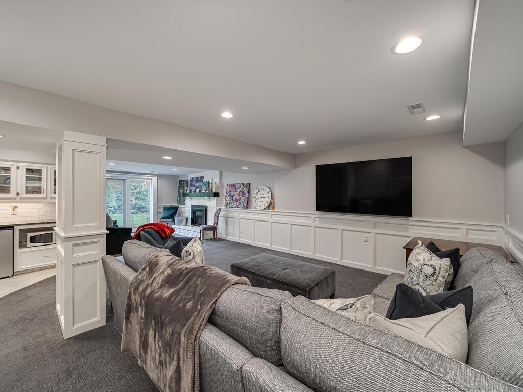 2711 Bent Tree Circle