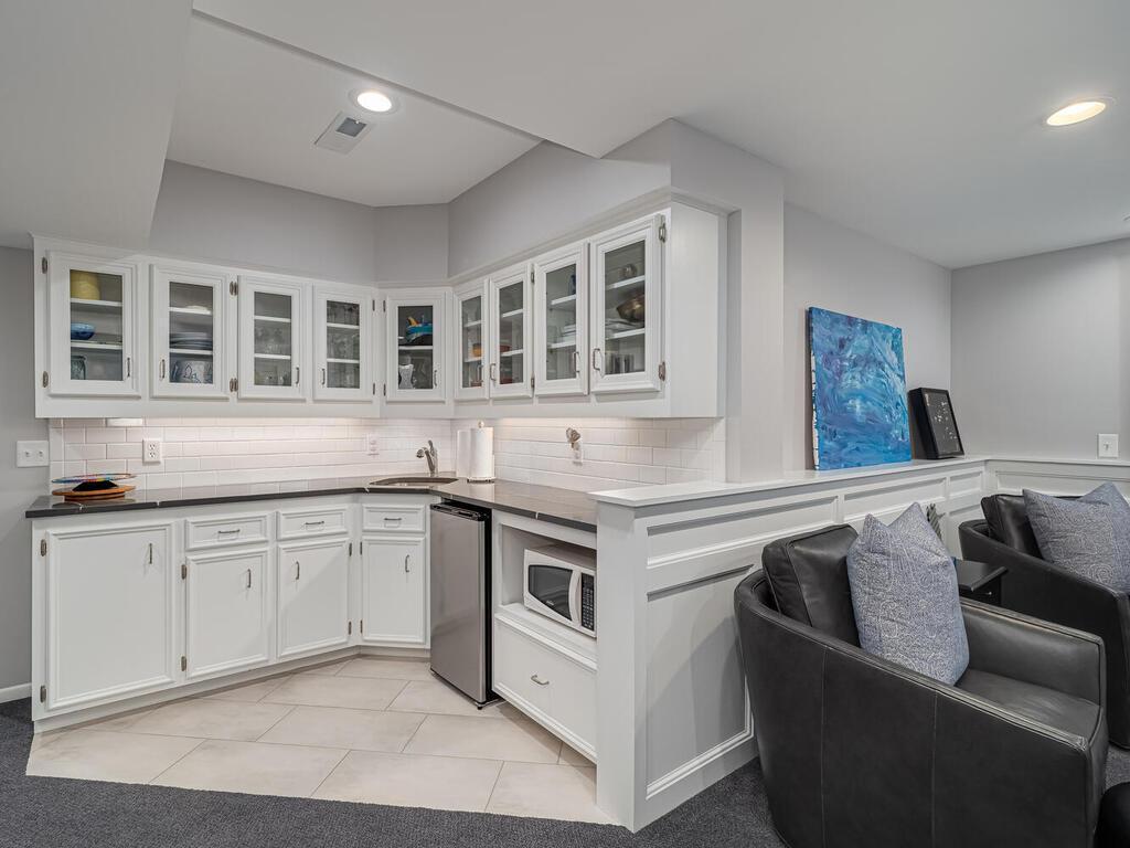 2711 Bent Tree Circle