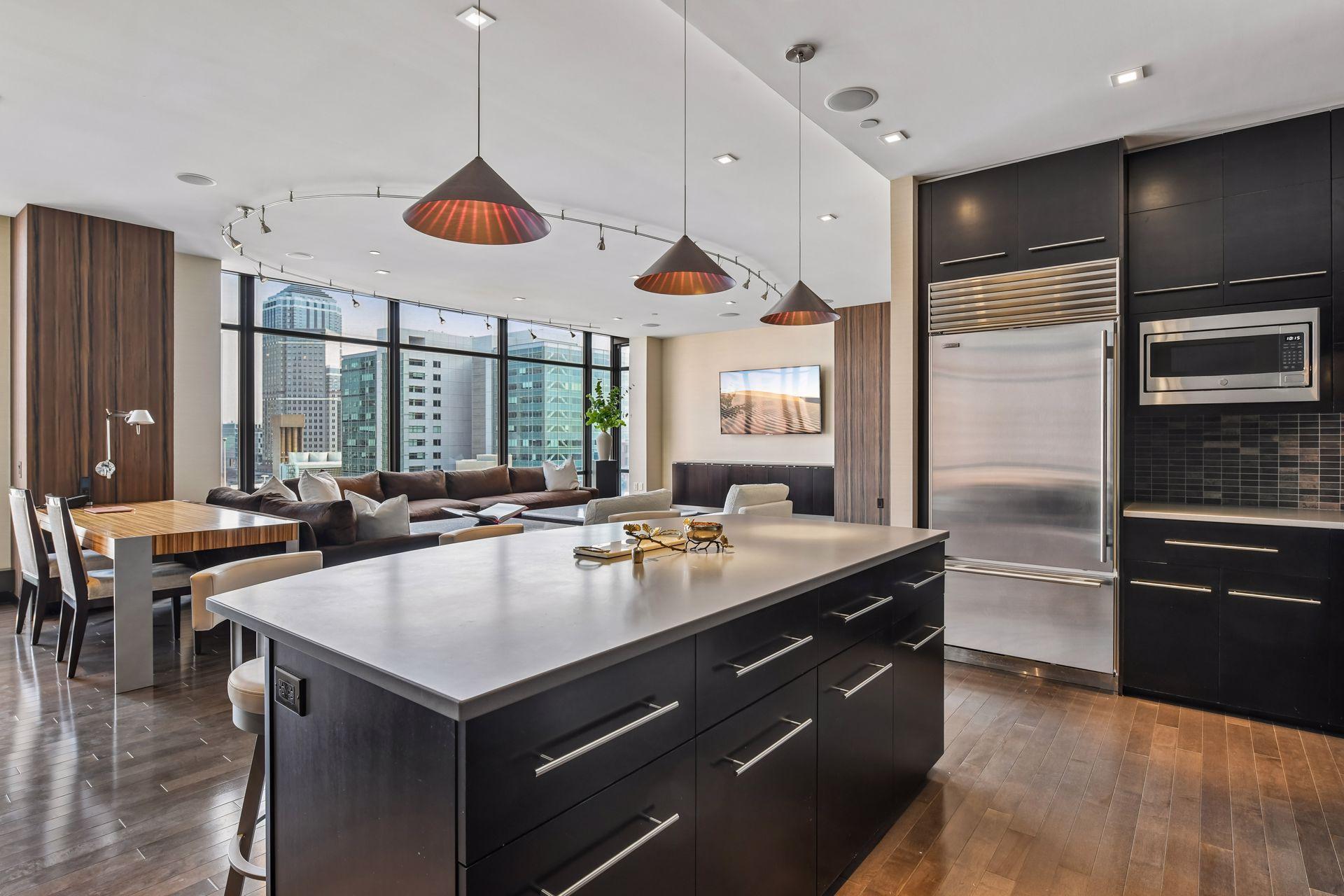 201 S 11th Street Unit: 1120