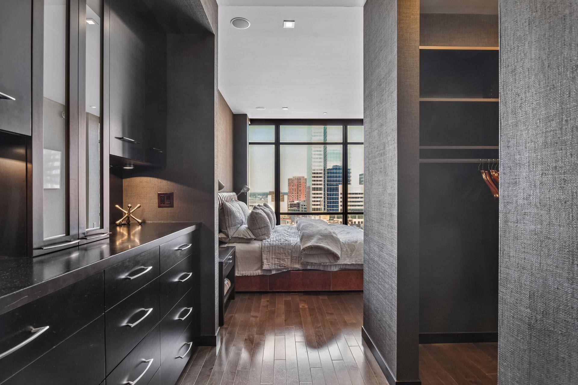 201 S 11th Street Unit: 1120