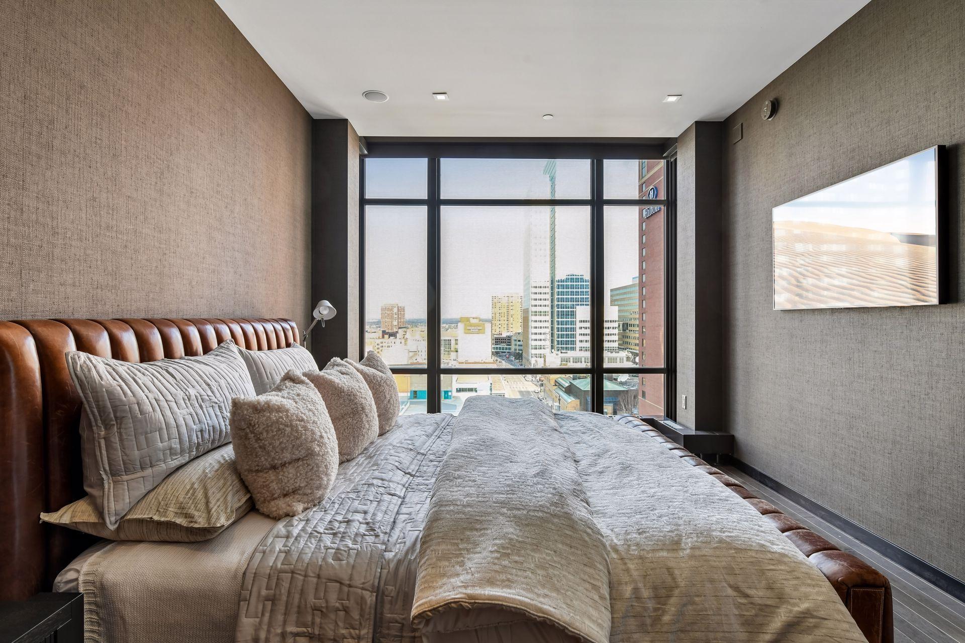 201 S 11th Street Unit: 1120