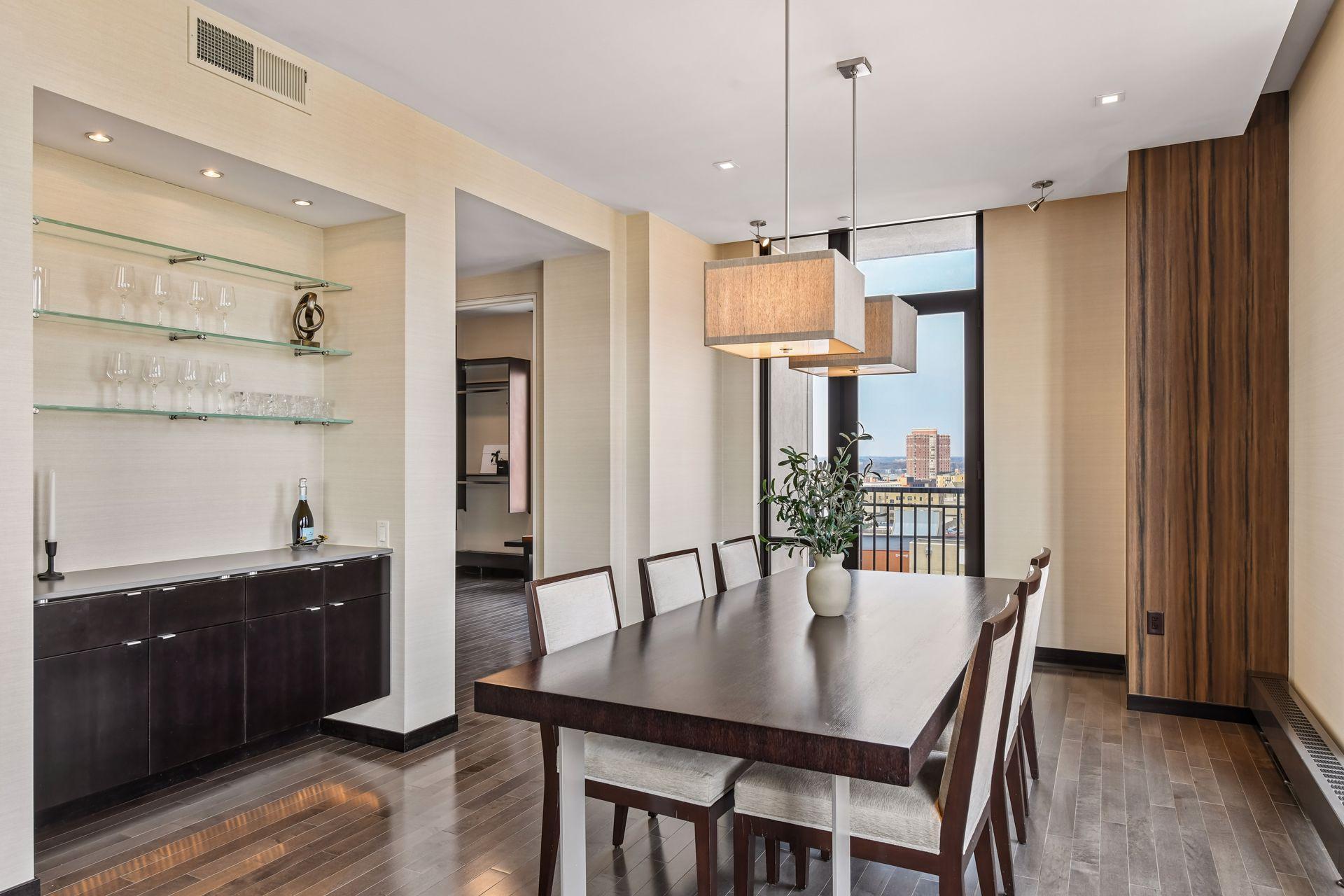 201 S 11th Street Unit: 1120