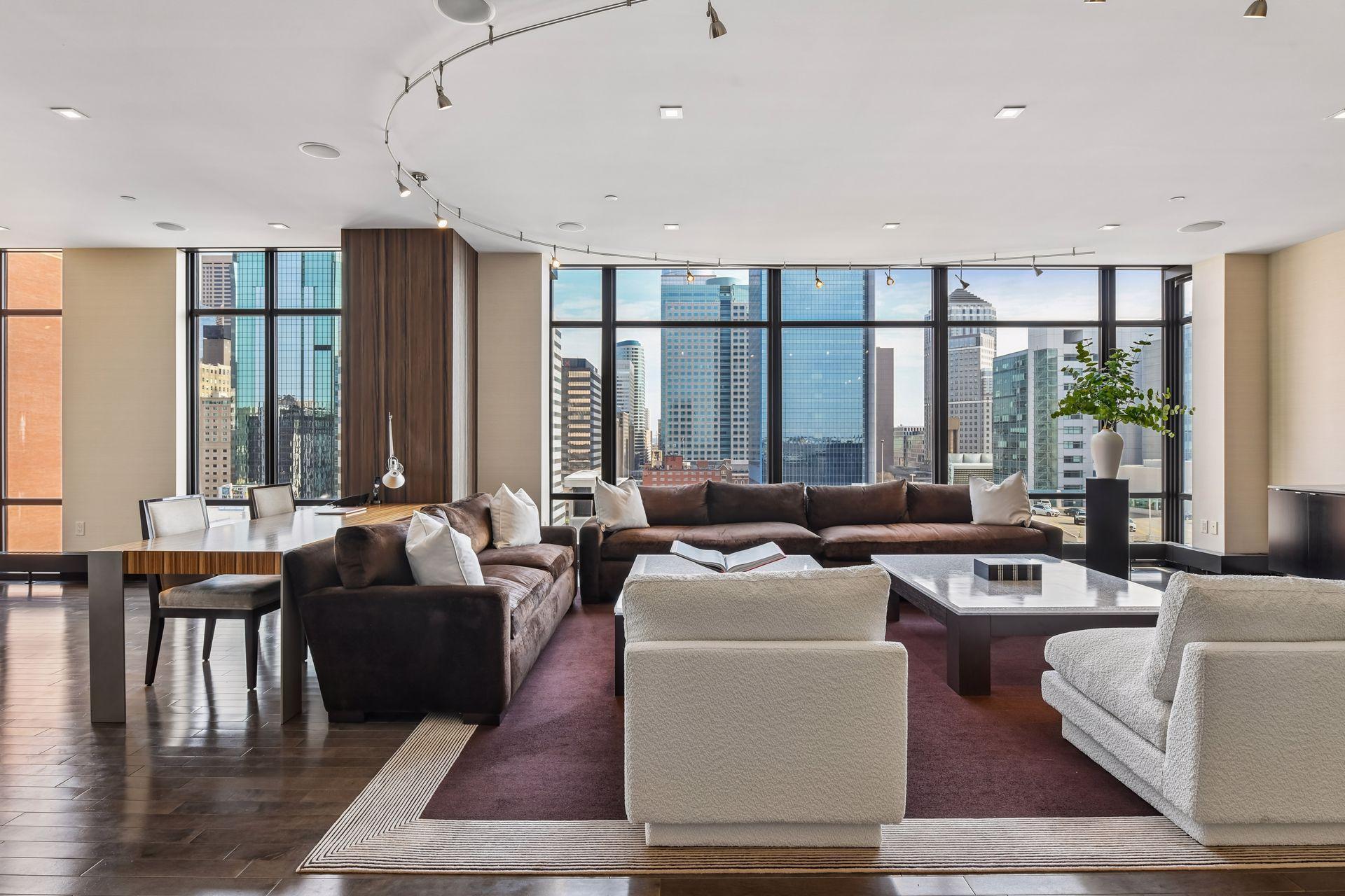 201 S 11th Street Unit: 1120