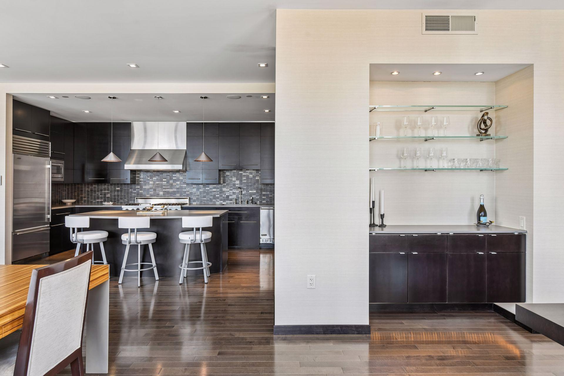 201 S 11th Street Unit: 1120