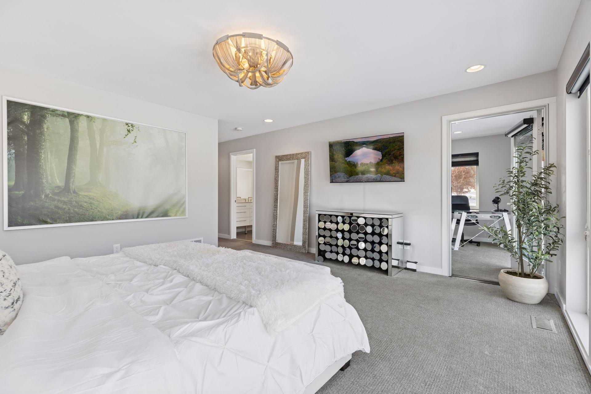 2701 Glenhurst Avenue