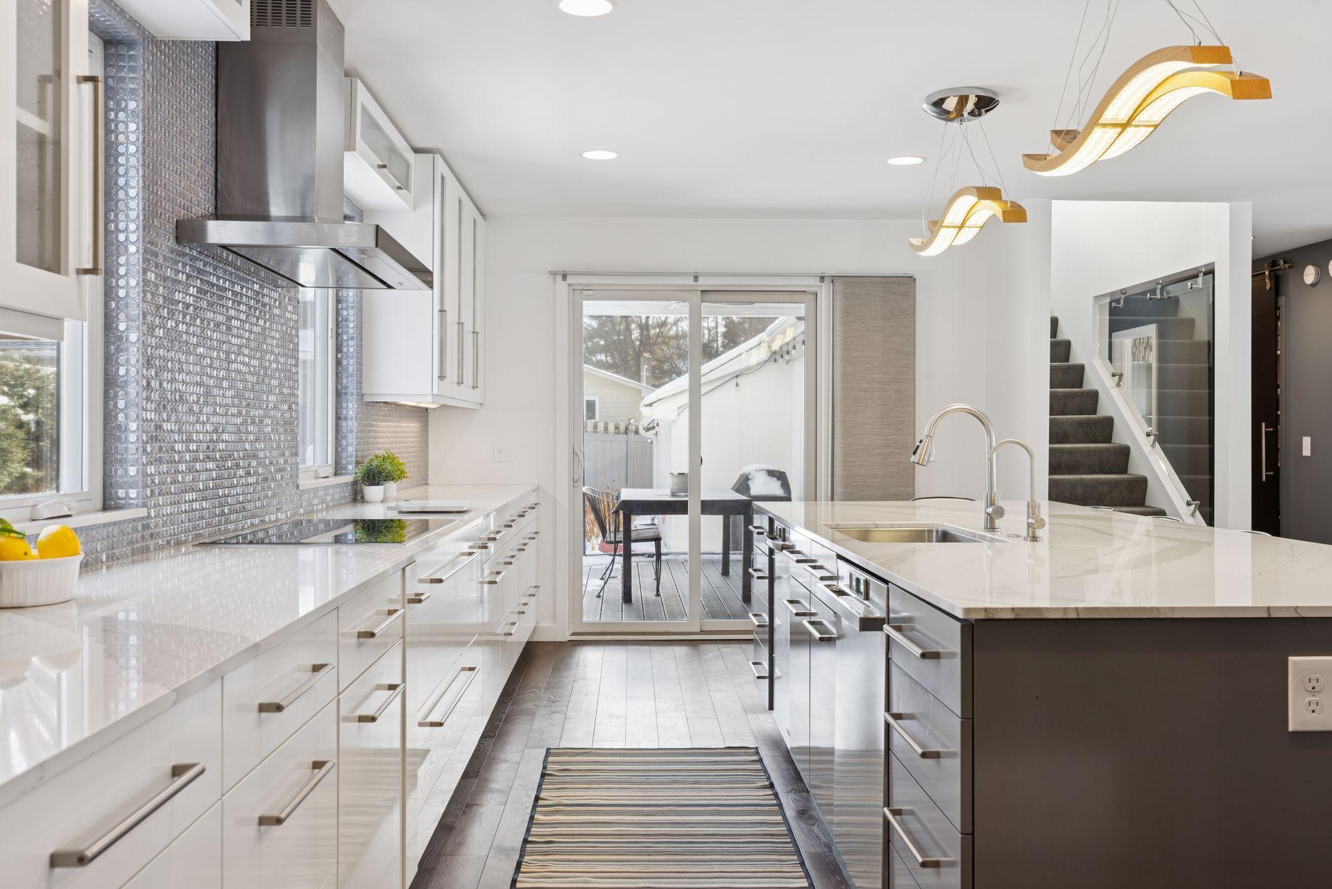 2701 Glenhurst Avenue