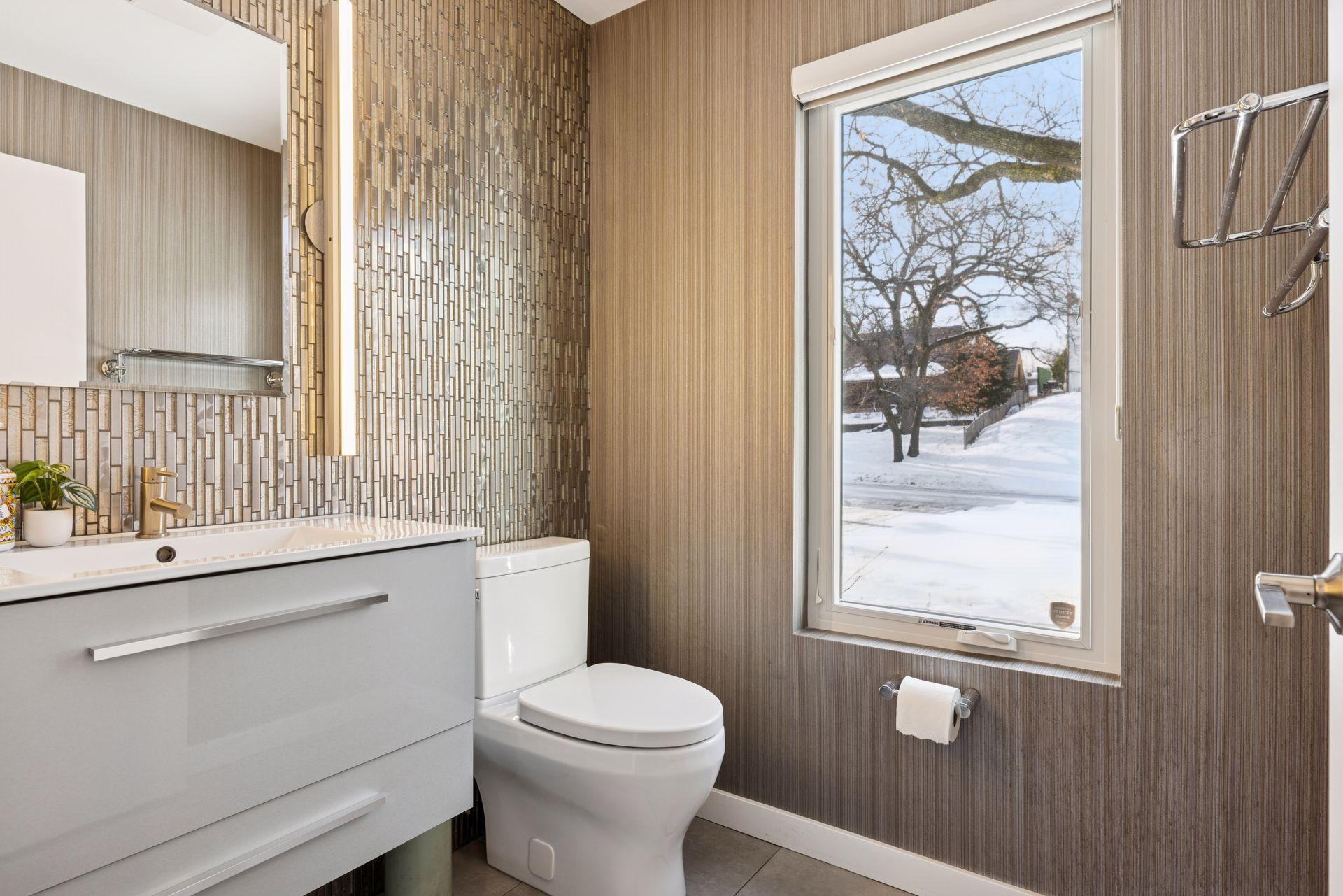 2701 Glenhurst Avenue