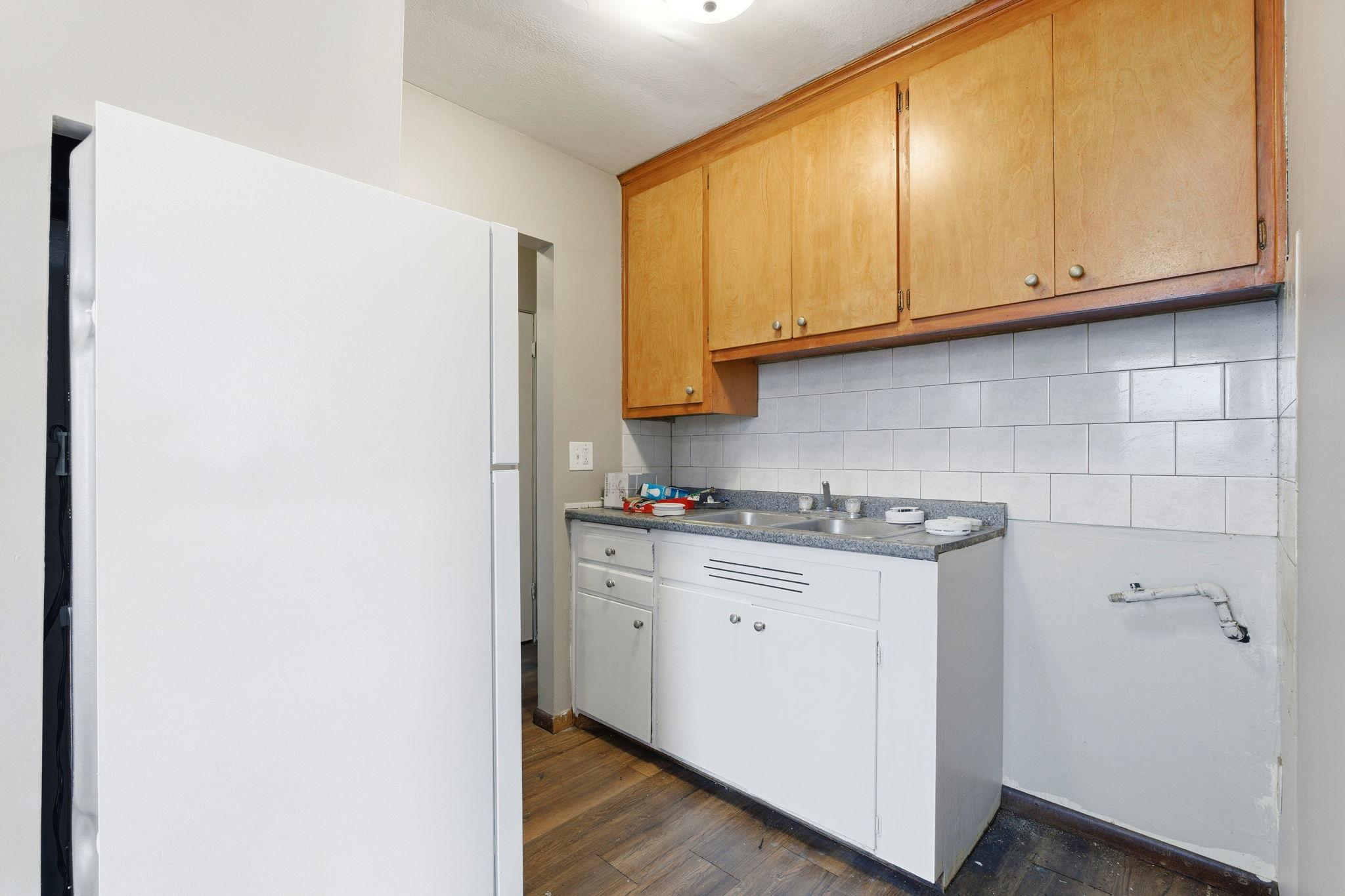 4927 & 4935 University Avenue NE